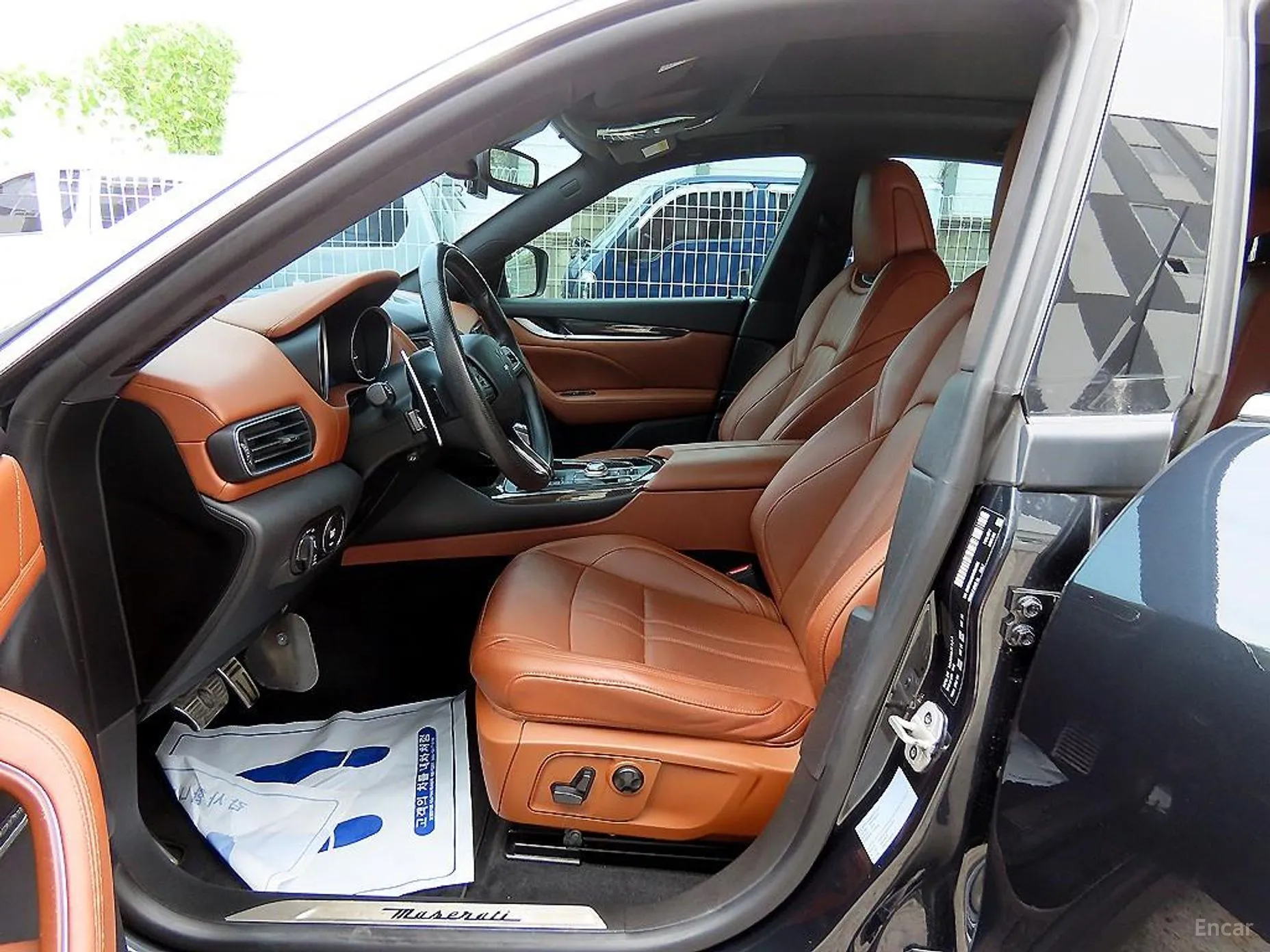Maserati Levante превью 5
