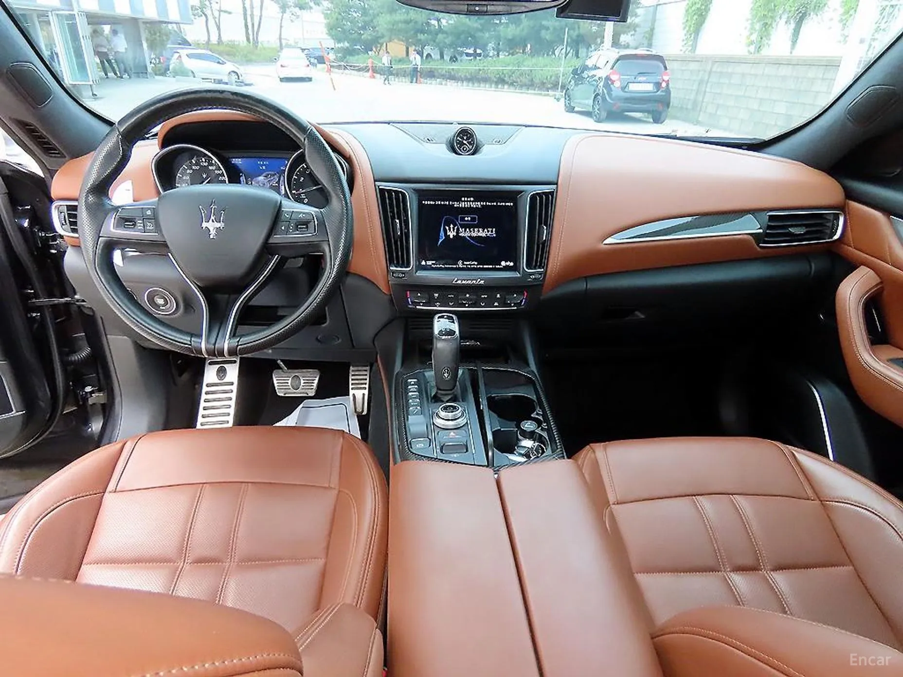 Maserati Levante превью 7