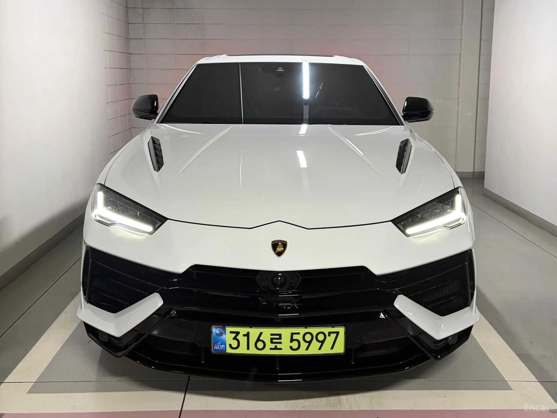 Lamborghini Urus превью 3