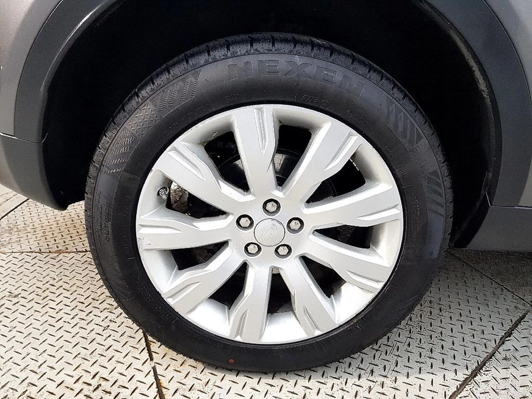 Land Rover Discovery Sports превью 5