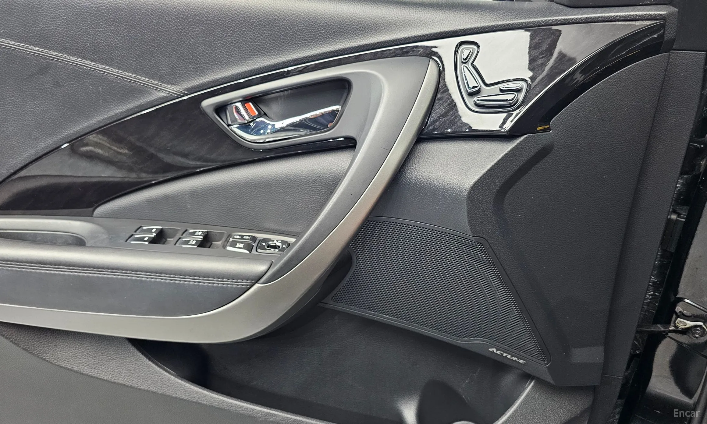 Hyundai Grandeur HG превью 18