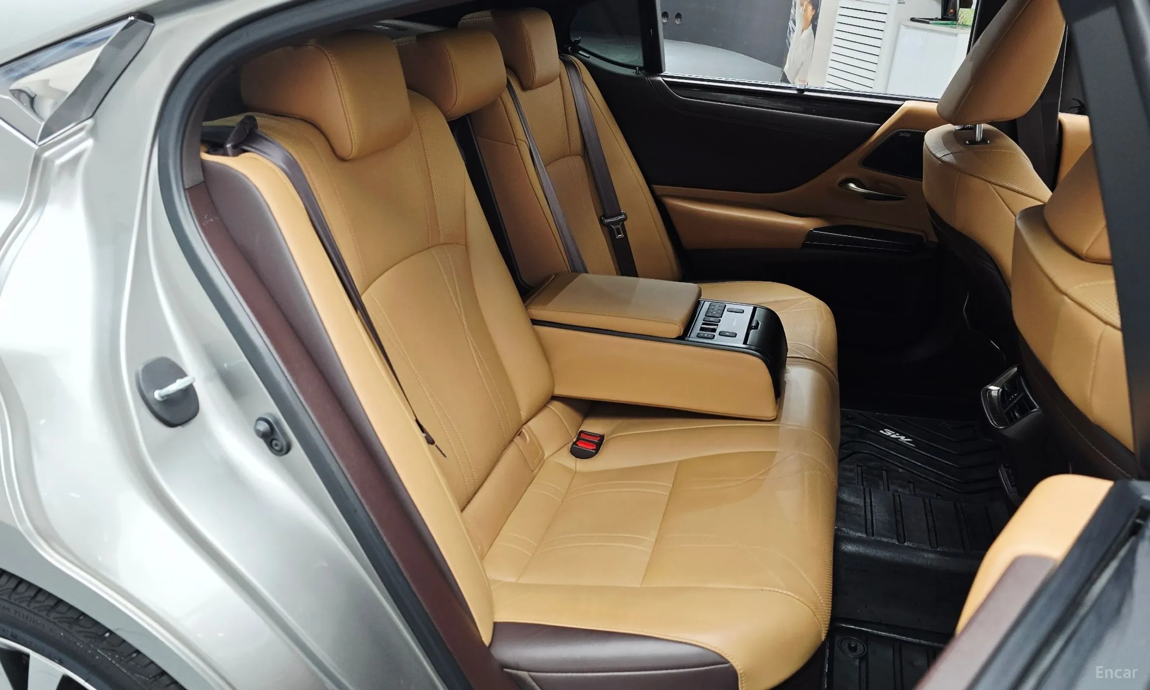 Lexus ES300h 7th Generation превью 20