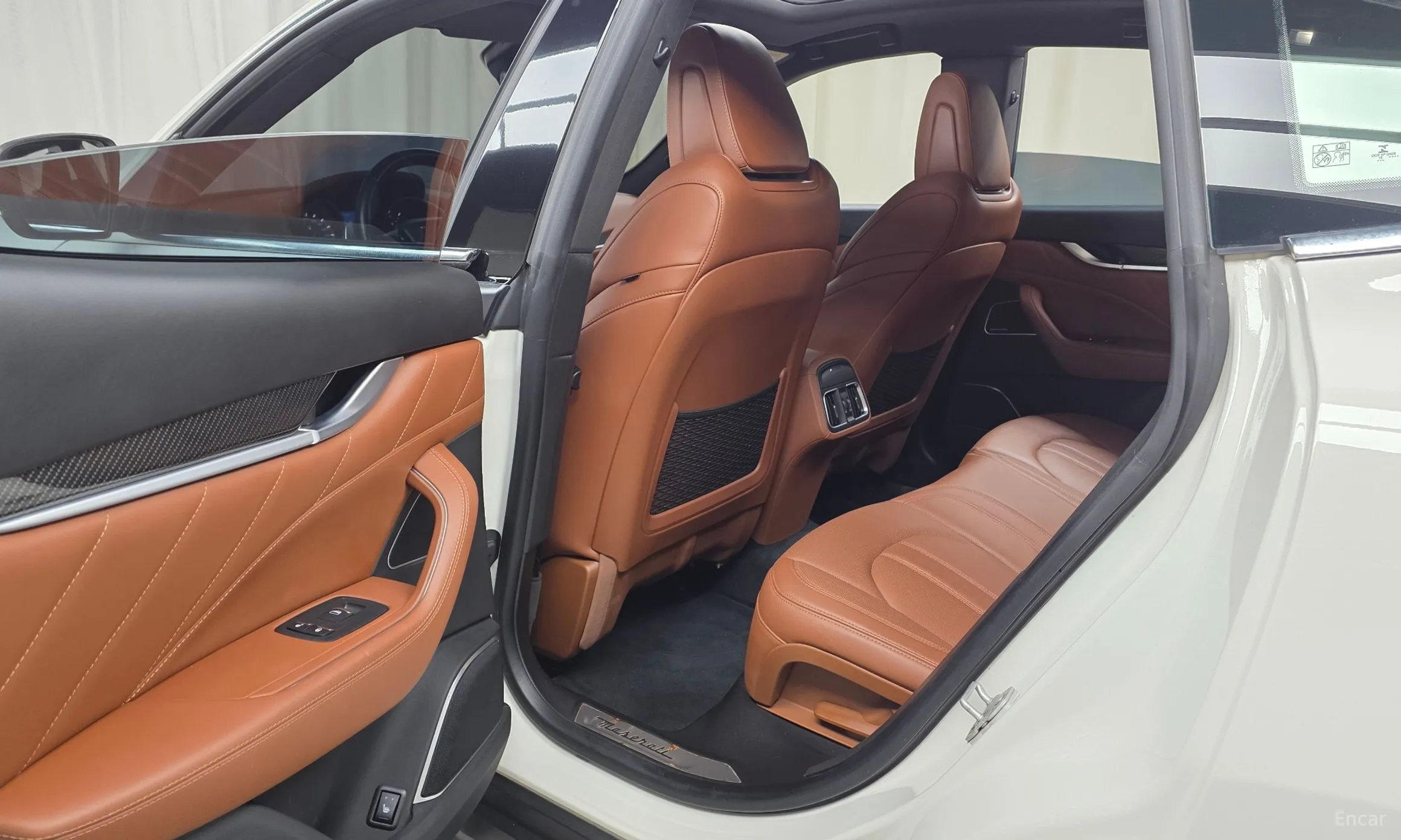 Maserati Levante превью 12