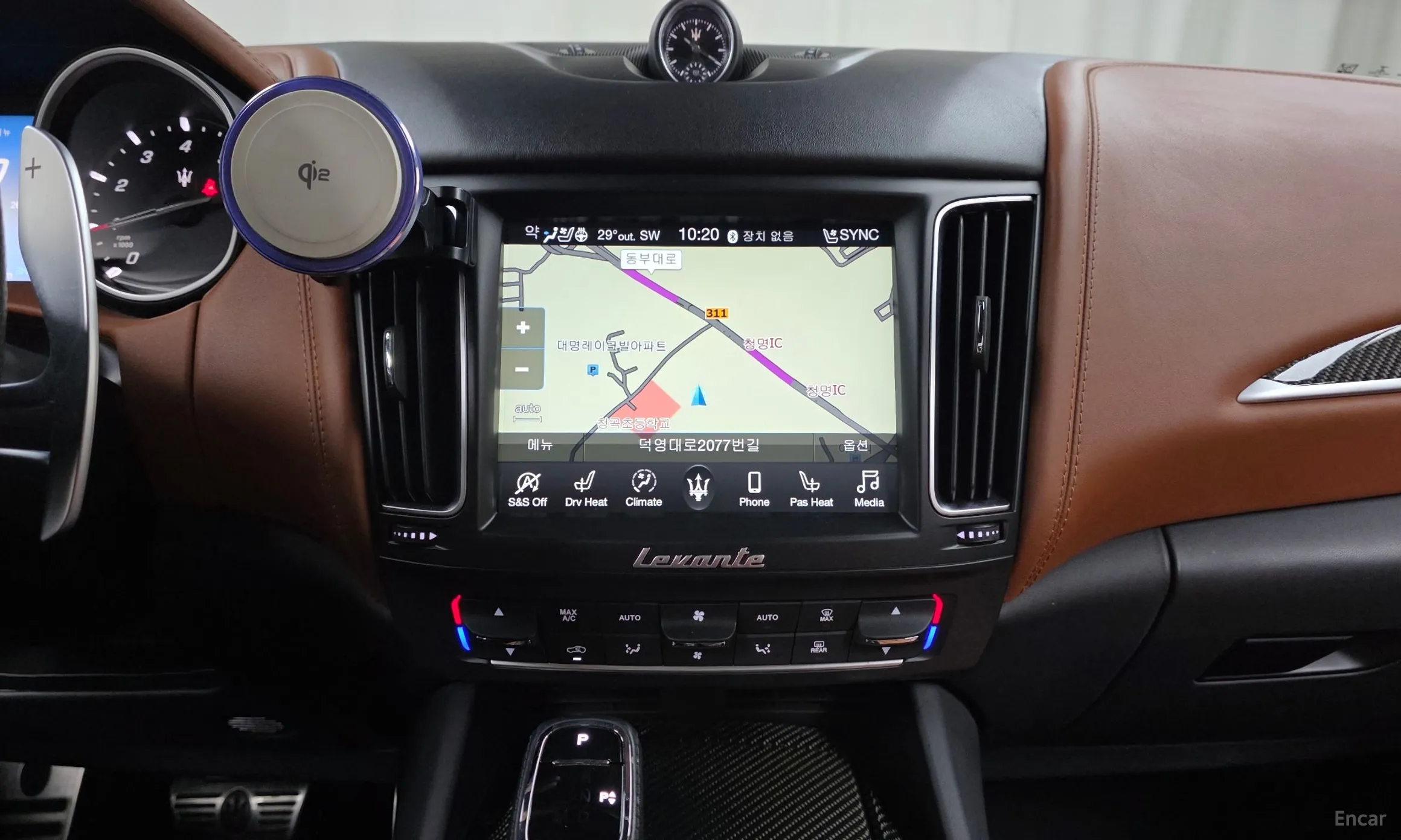 Maserati Levante превью 13