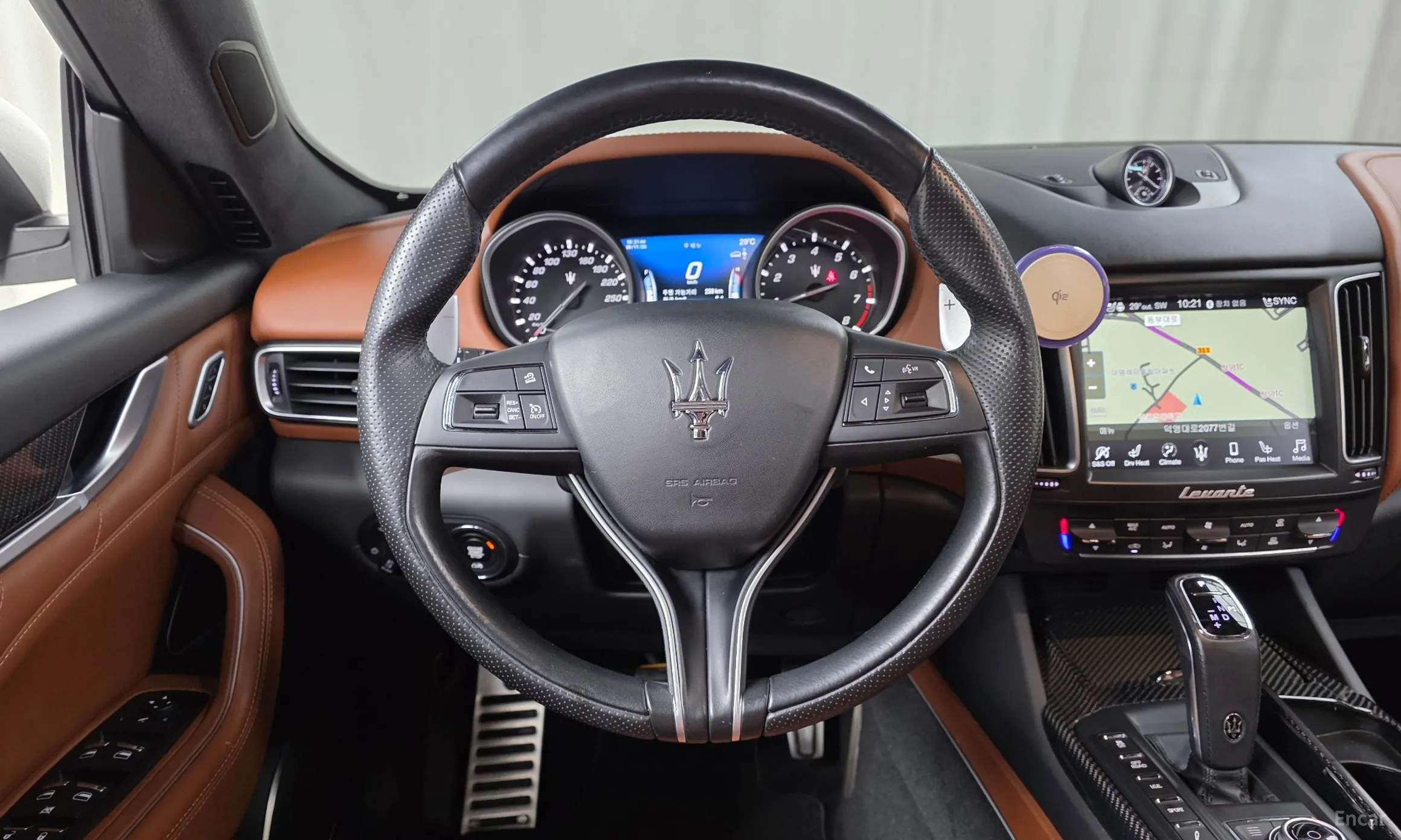 Maserati Levante превью 14