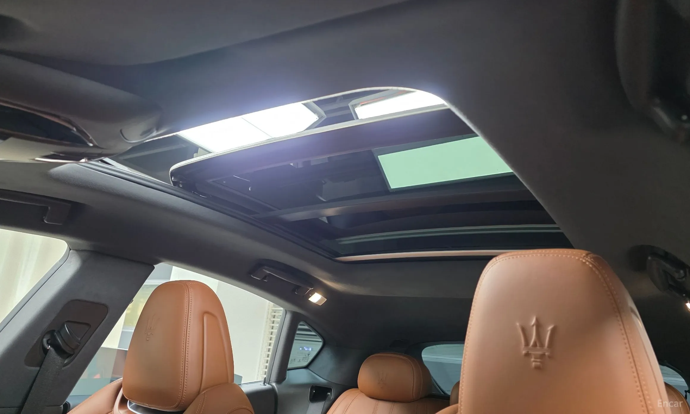 Maserati Levante превью 17
