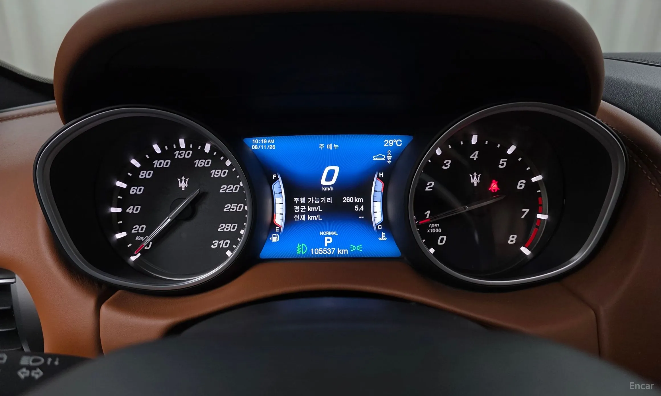 Maserati Levante превью 8