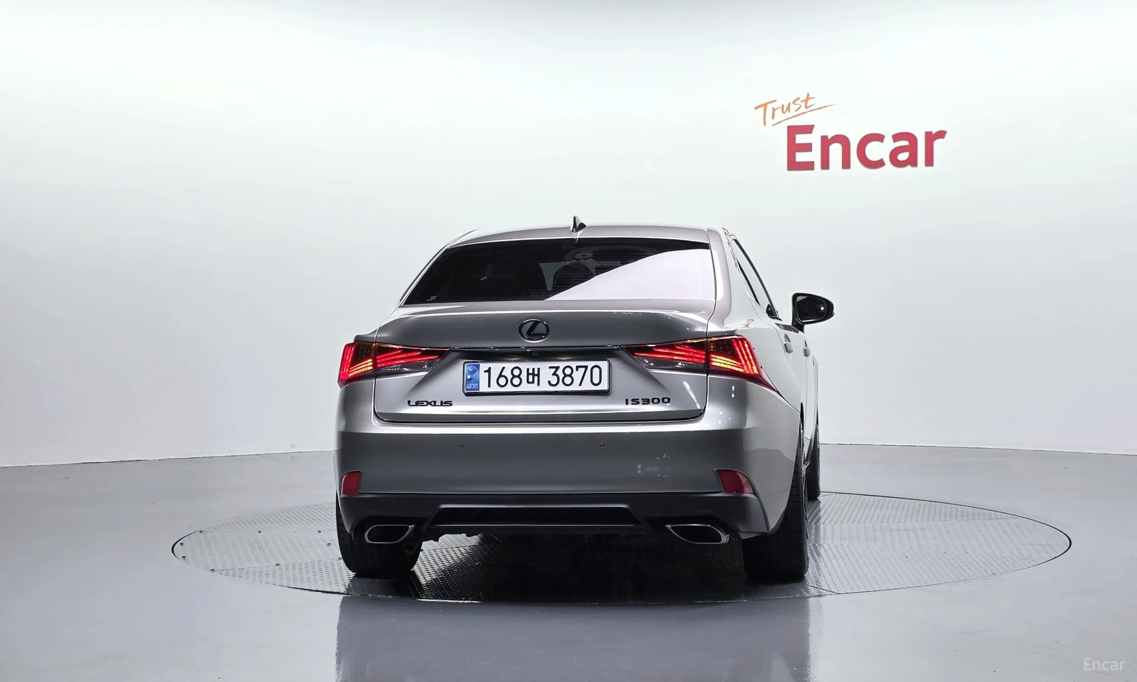 Lexus New IS300 превью 4