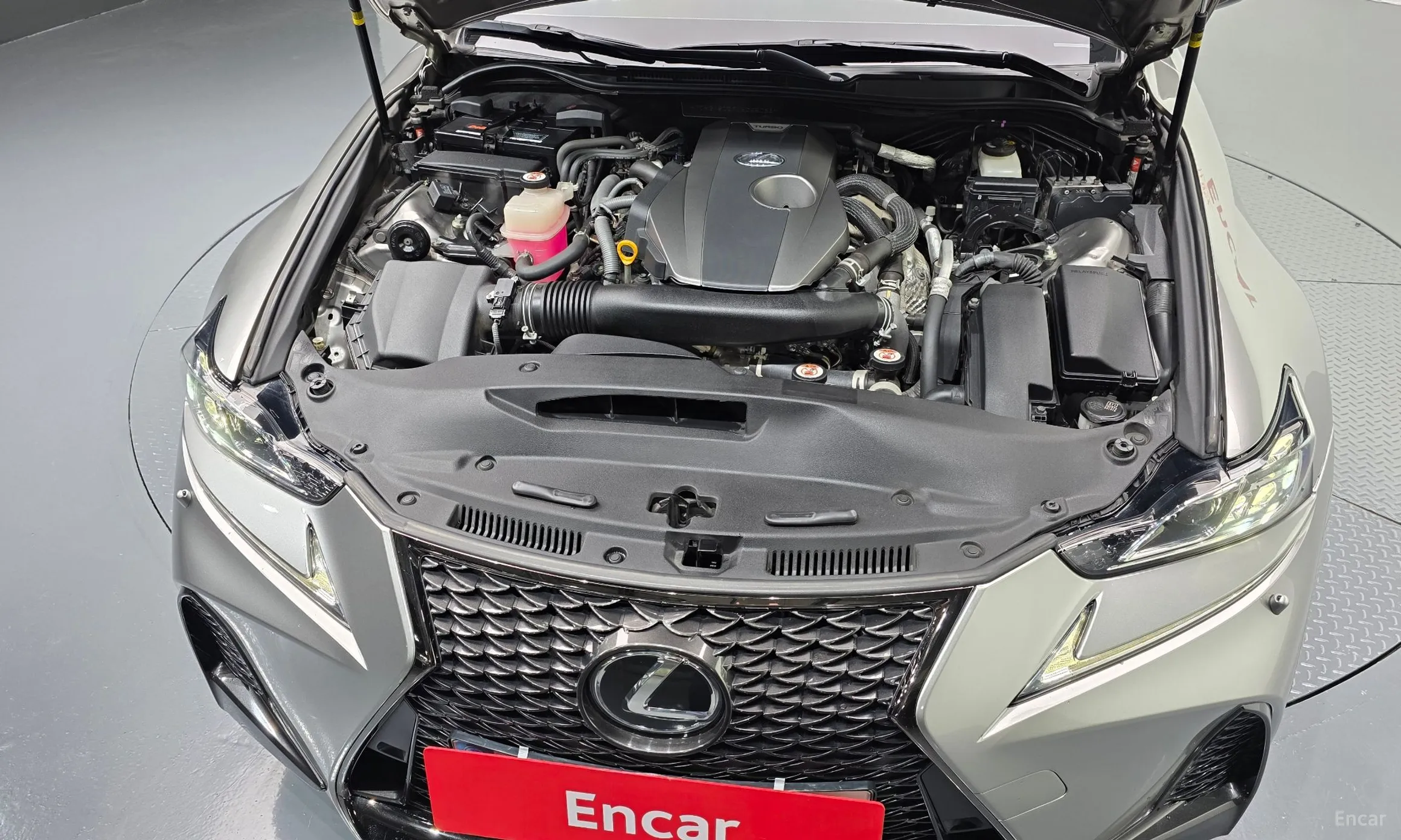 Lexus New IS300 превью 6
