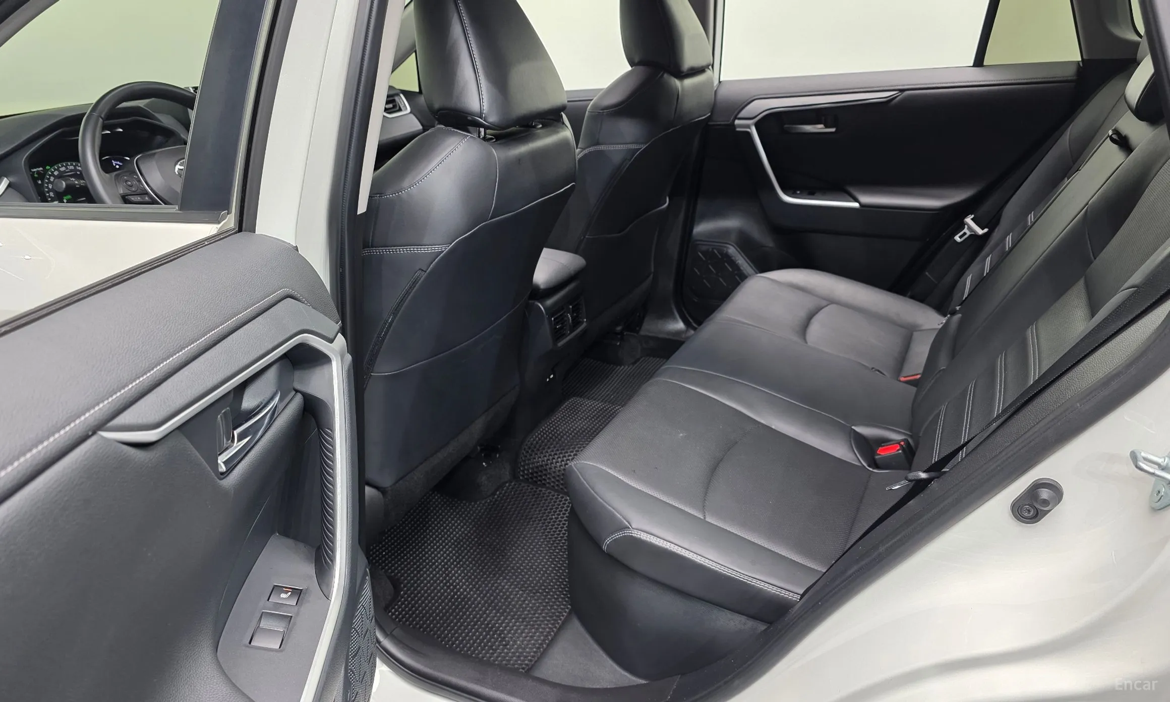 Toyota RAV4 5th Generation превью 12