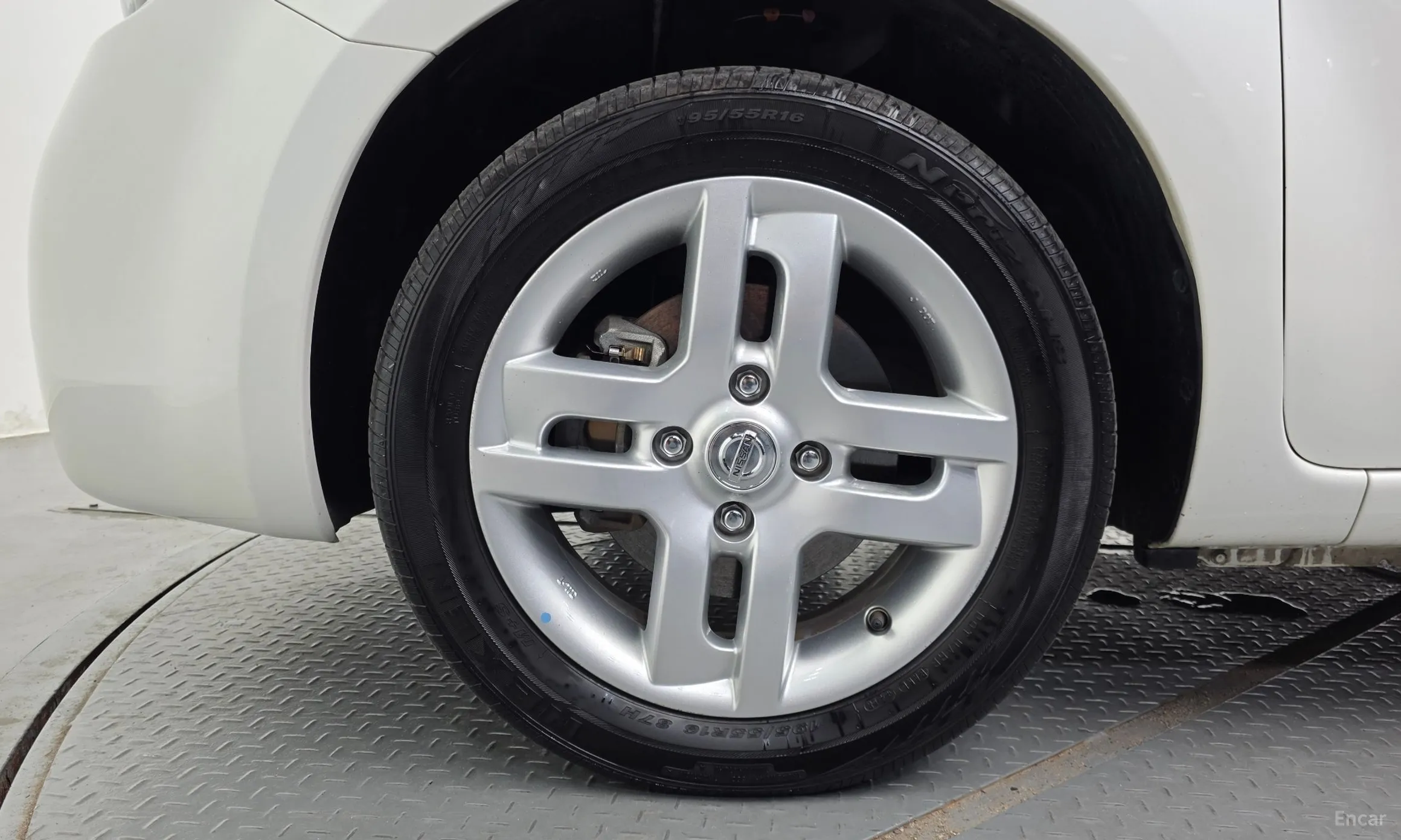 Nissan Cube превью 5
