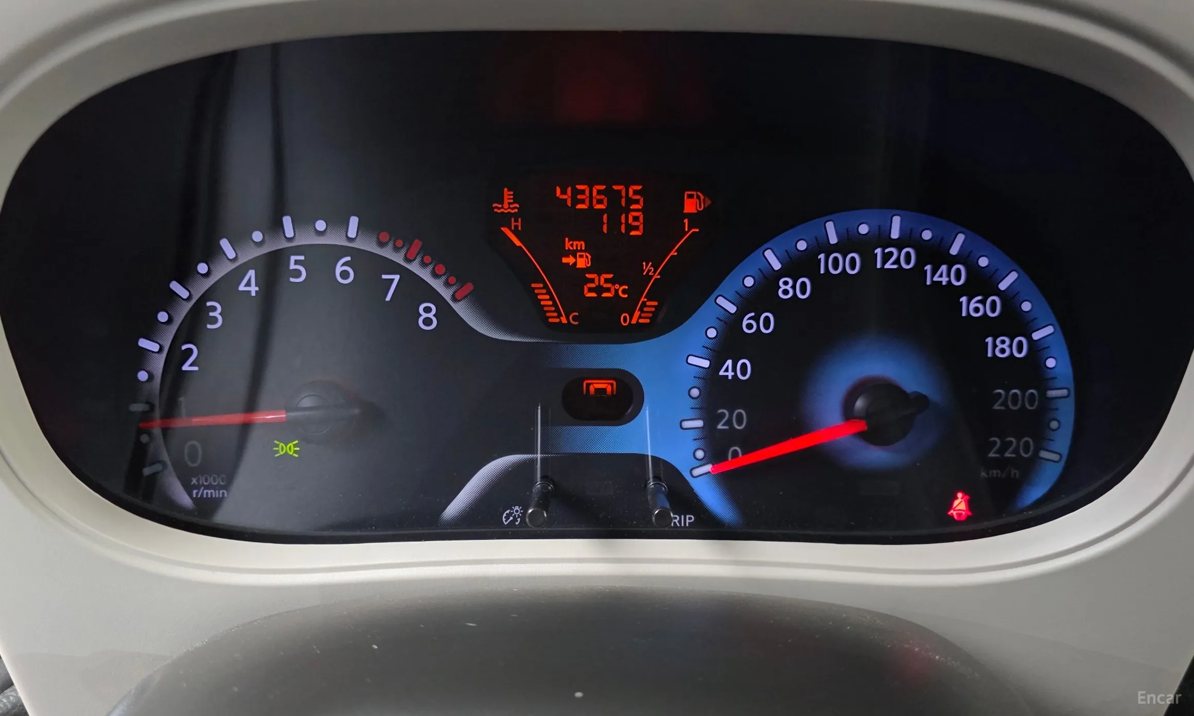 Nissan Cube превью 8