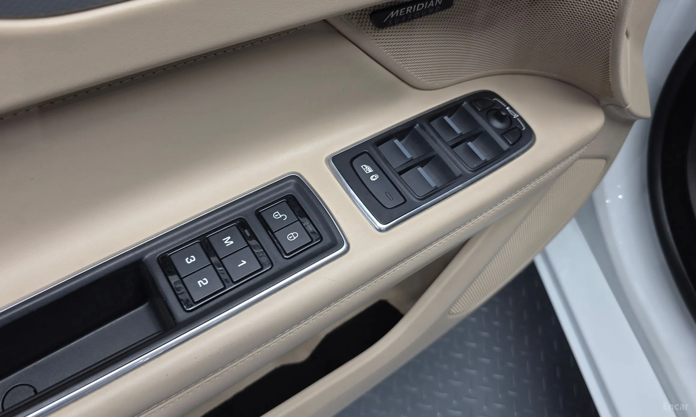 Jaguar XF (x260) превью 13