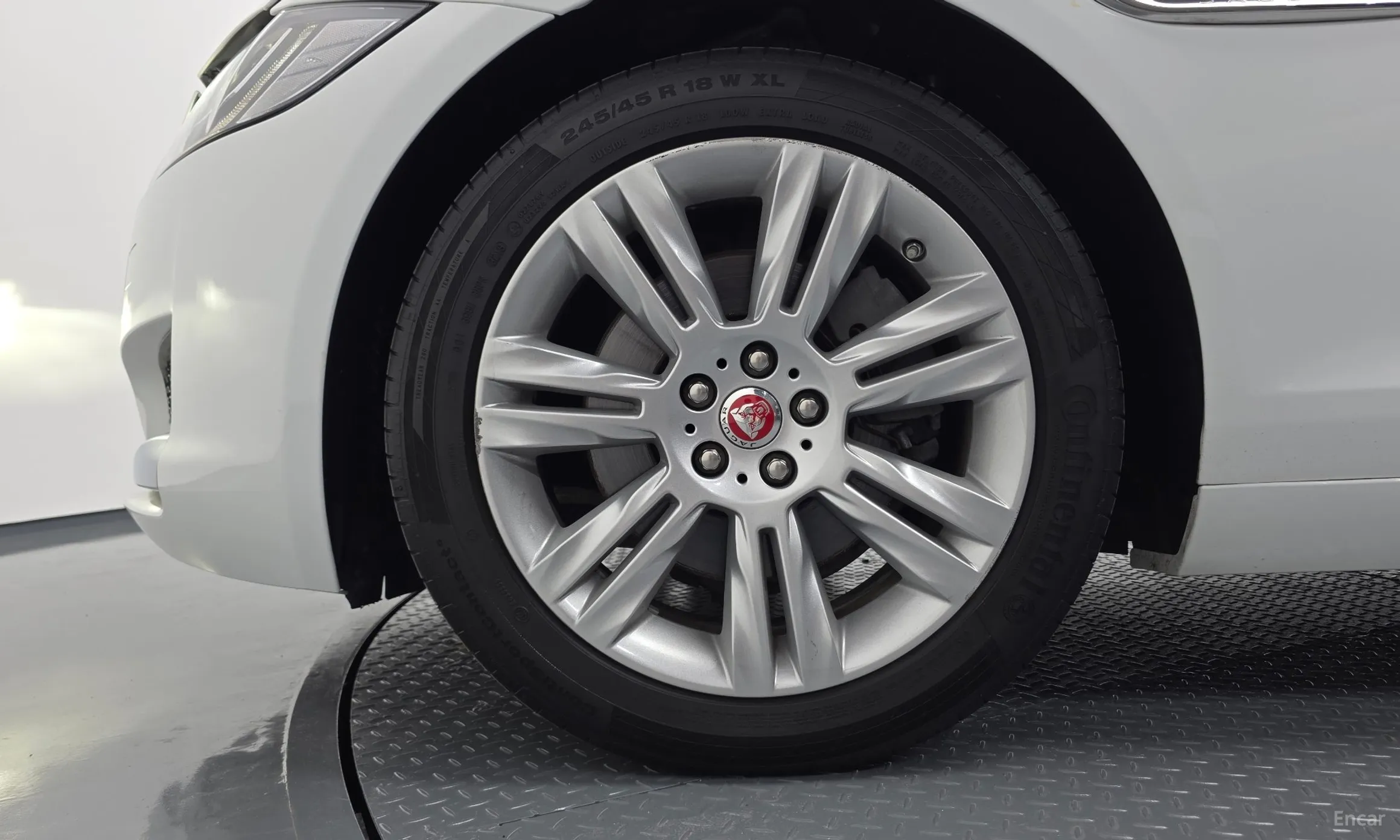 Jaguar XF (x260) превью 5