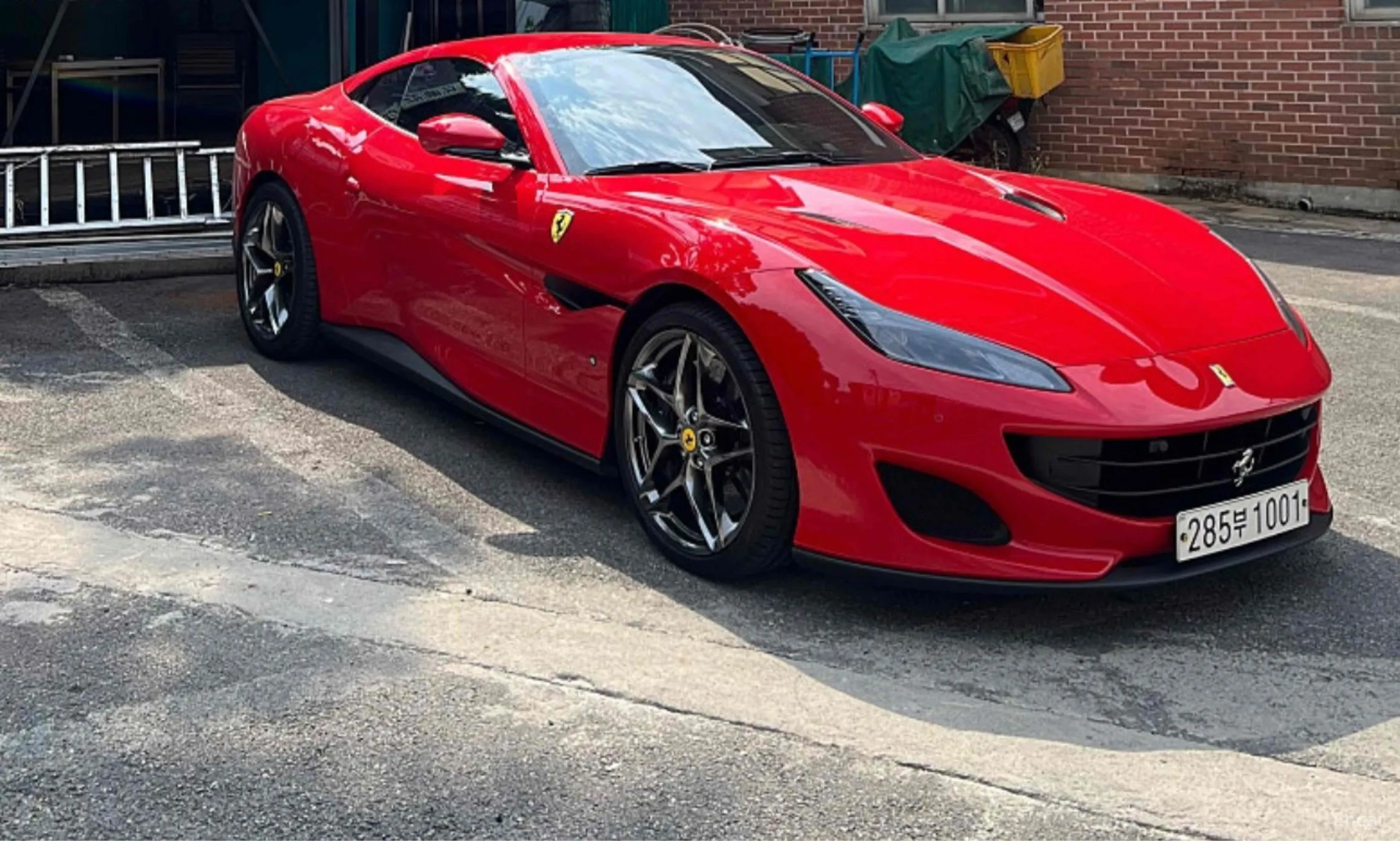 Ferrari Portofino превью 10
