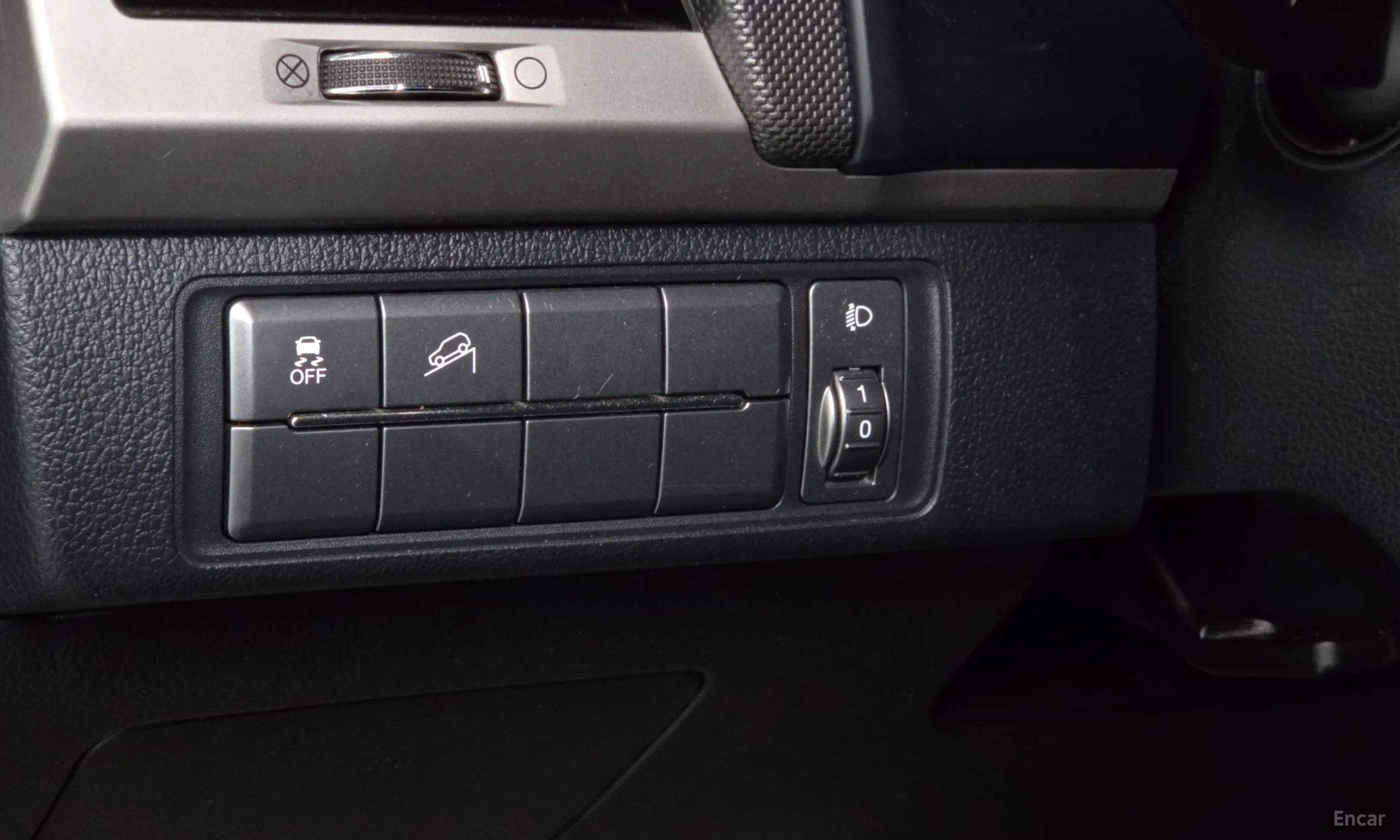 KG Mobility (SsangYong) Rexton Sports превью 20