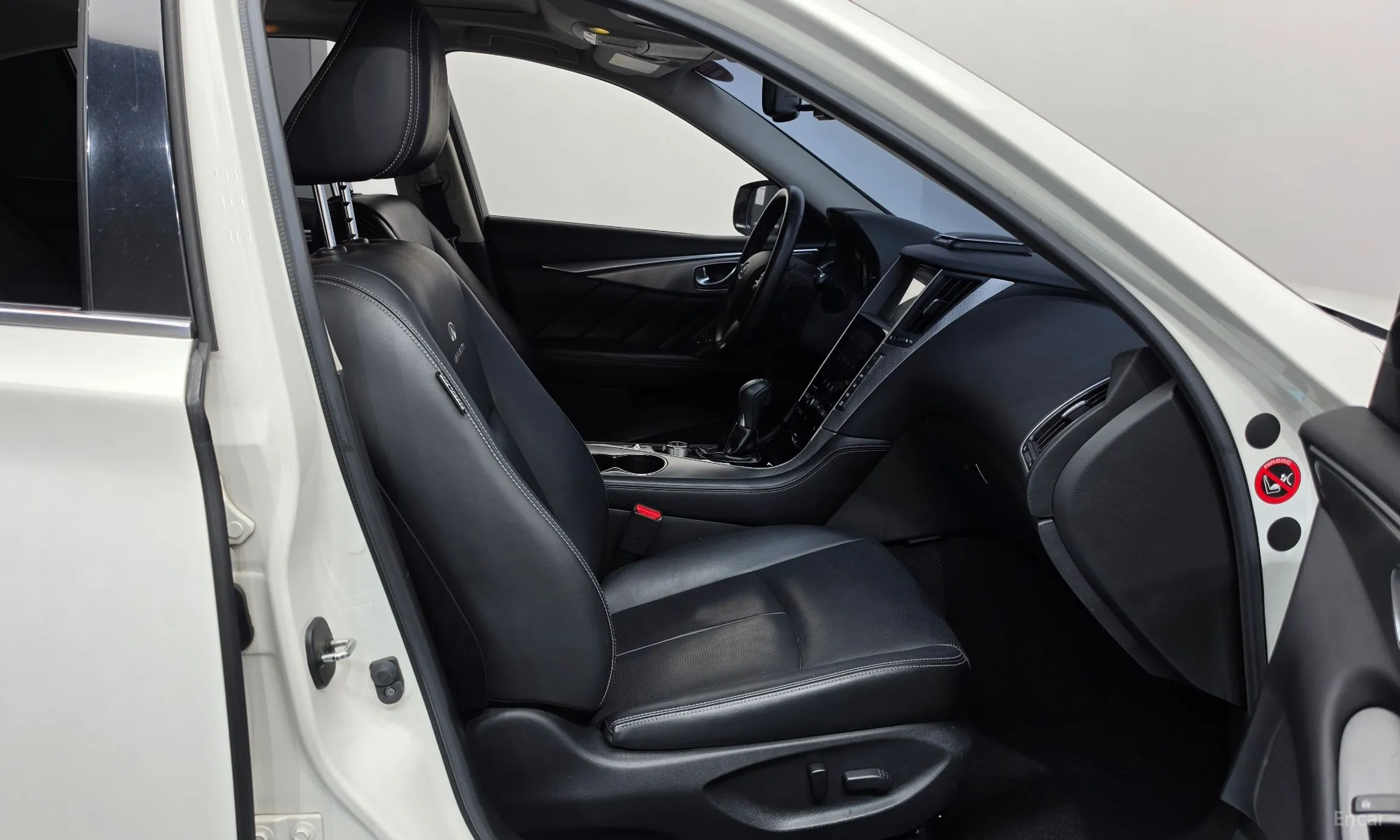 Infiniti Q50 превью 11