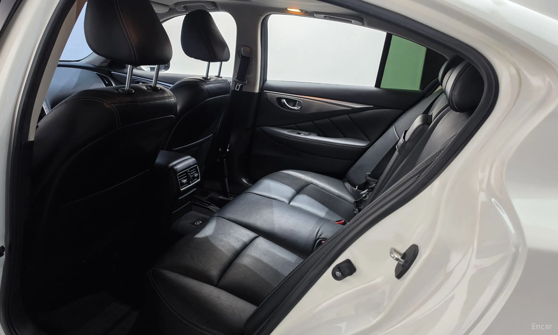 Infiniti Q50 превью 12