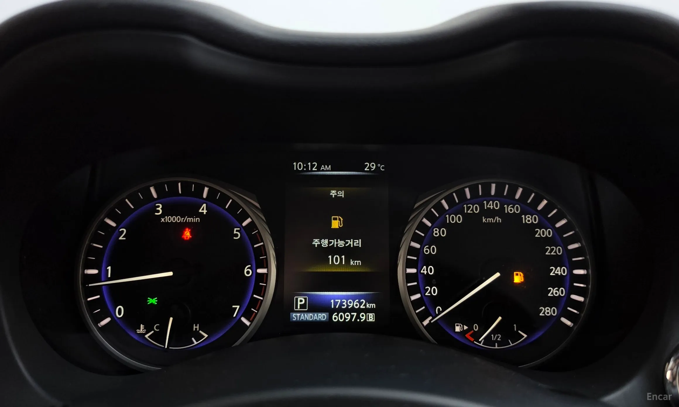 Infiniti Q50 превью 8