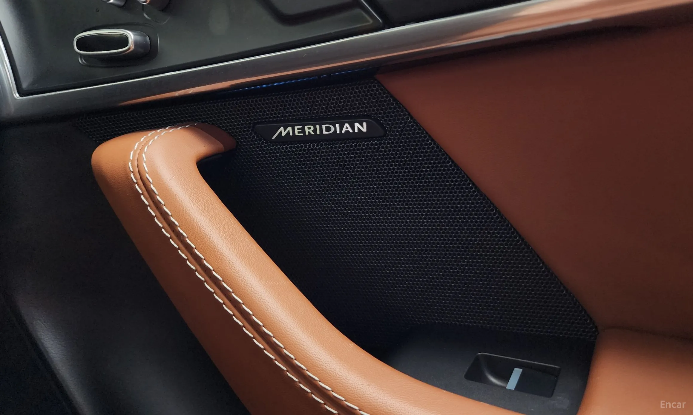 Jaguar F-TYPE превью 20