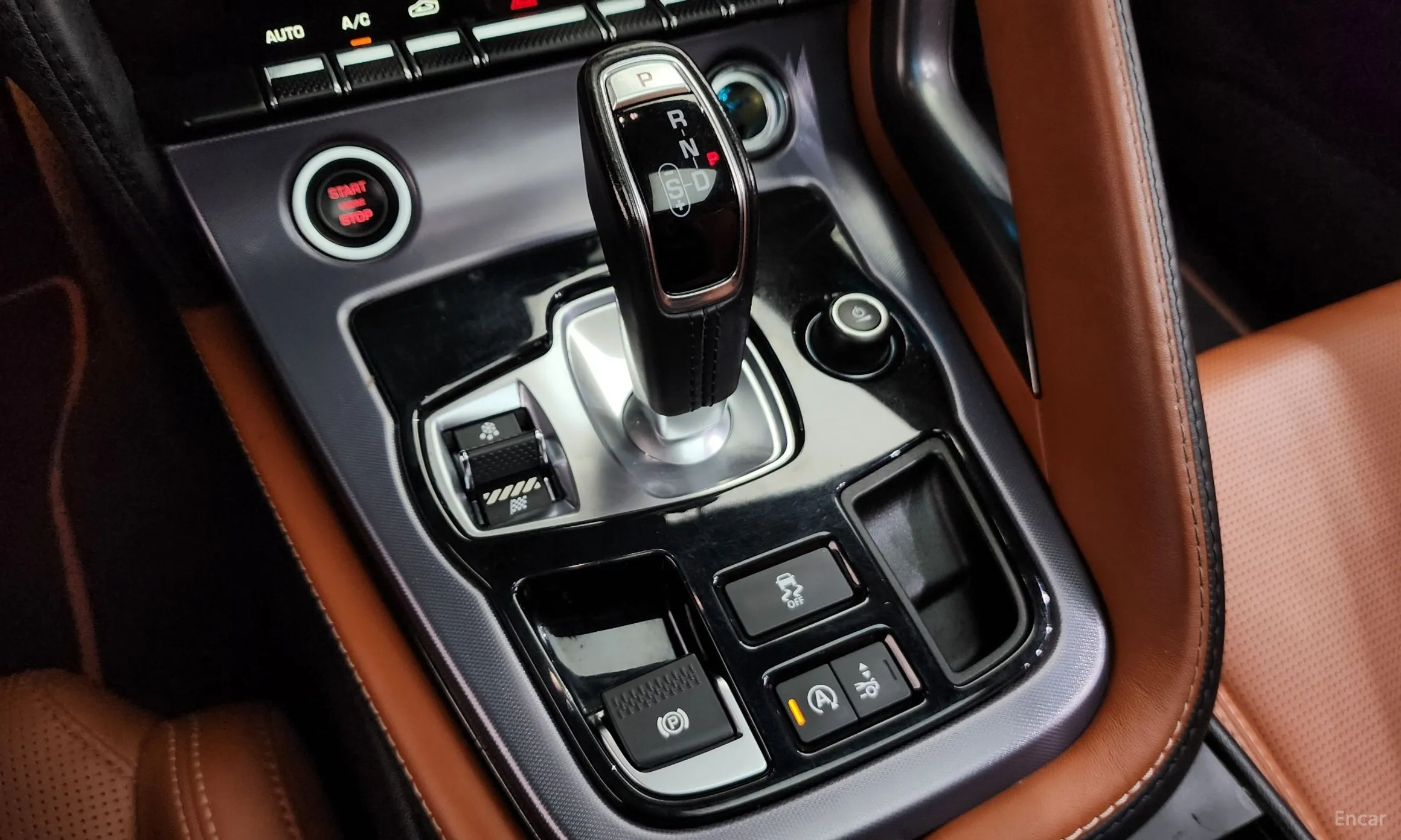 Jaguar F-TYPE превью 9