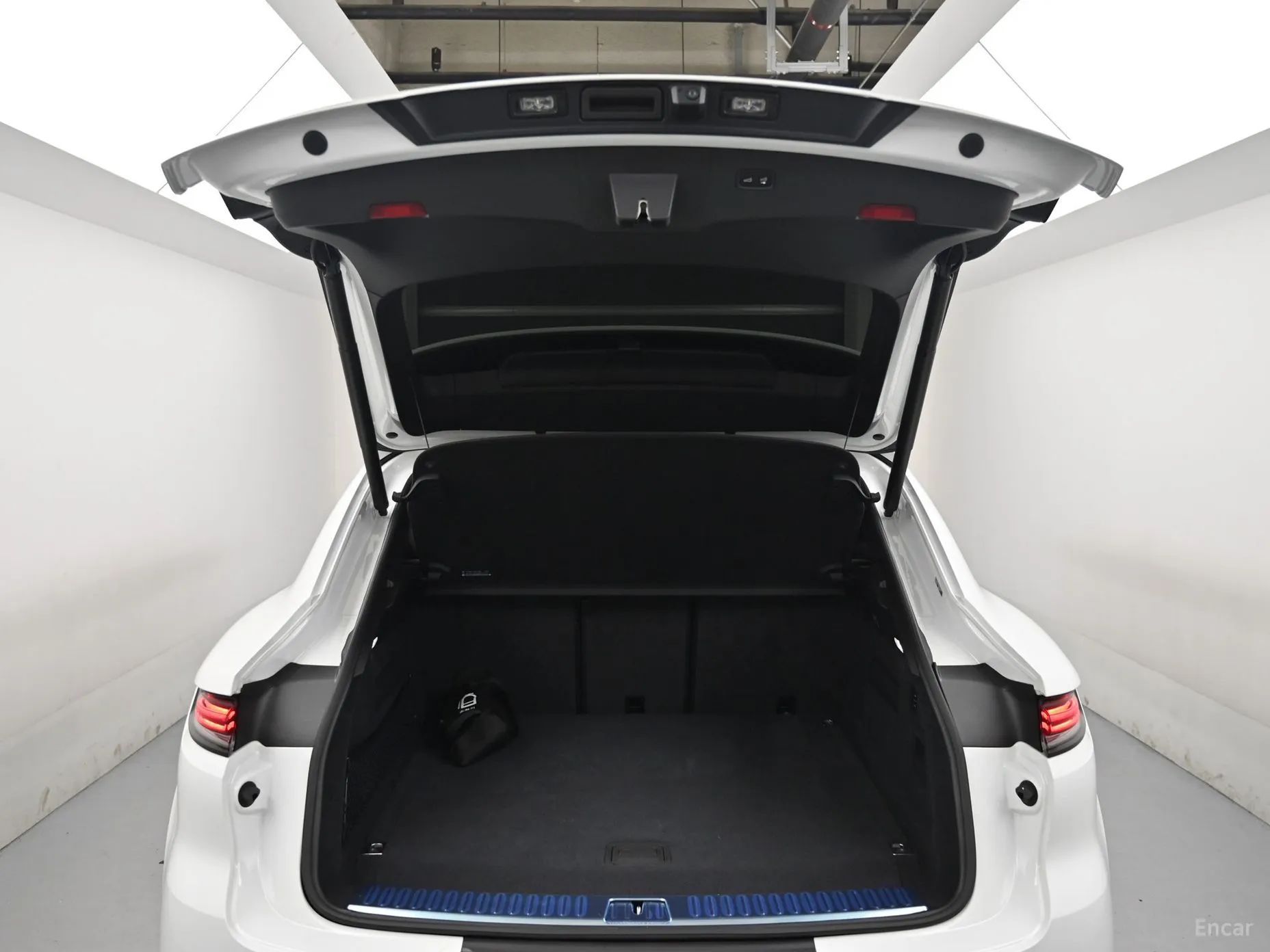 Porsche Cayenne (PO536) превью 20
