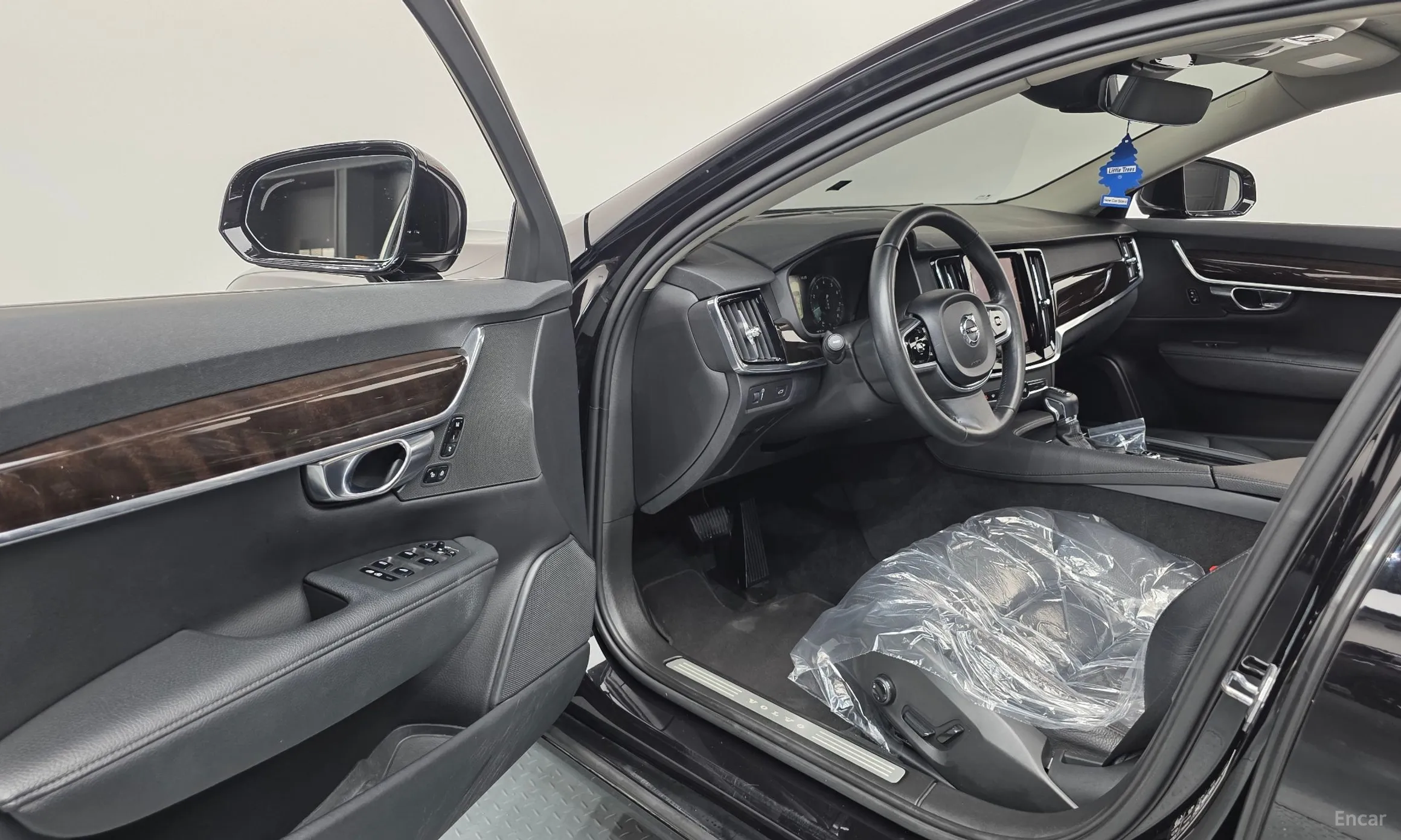 Volvo S90 превью 10
