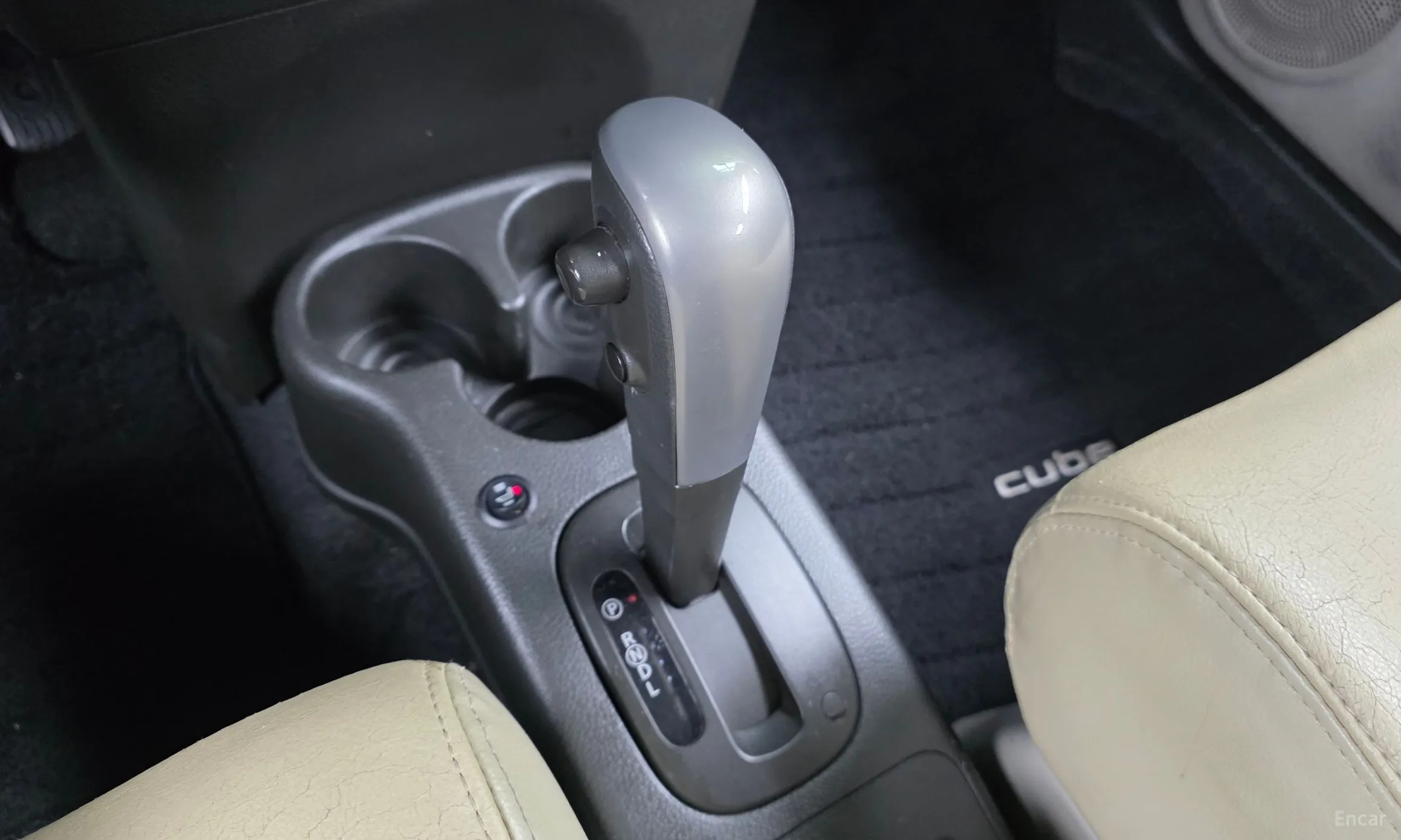 Nissan Cube превью 9