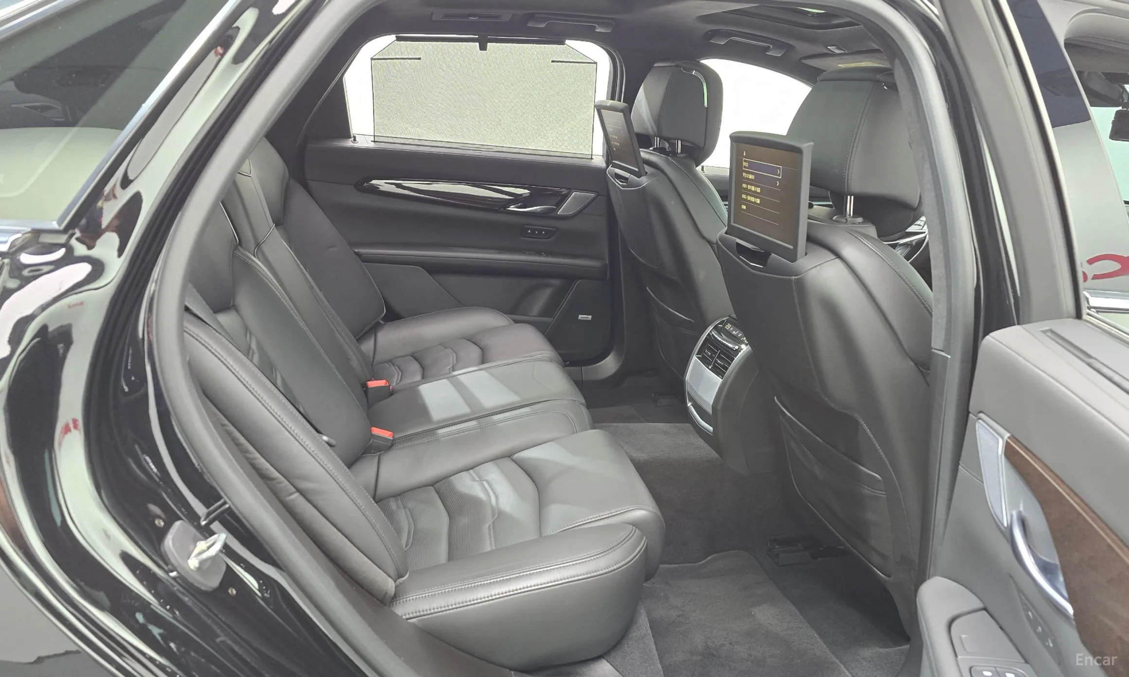 Cadillac CT6 превью 11
