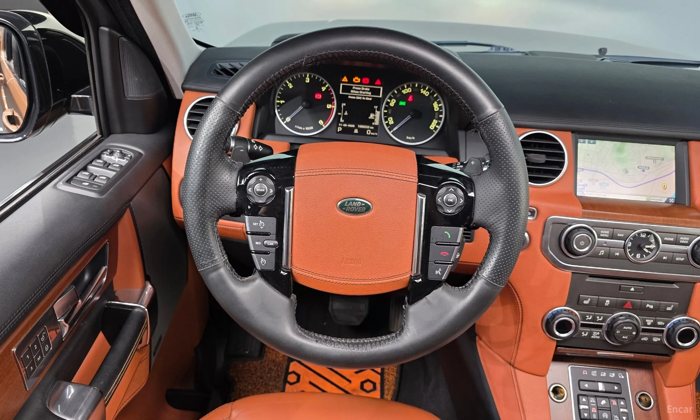 Land Rover Discovery 4 превью 13