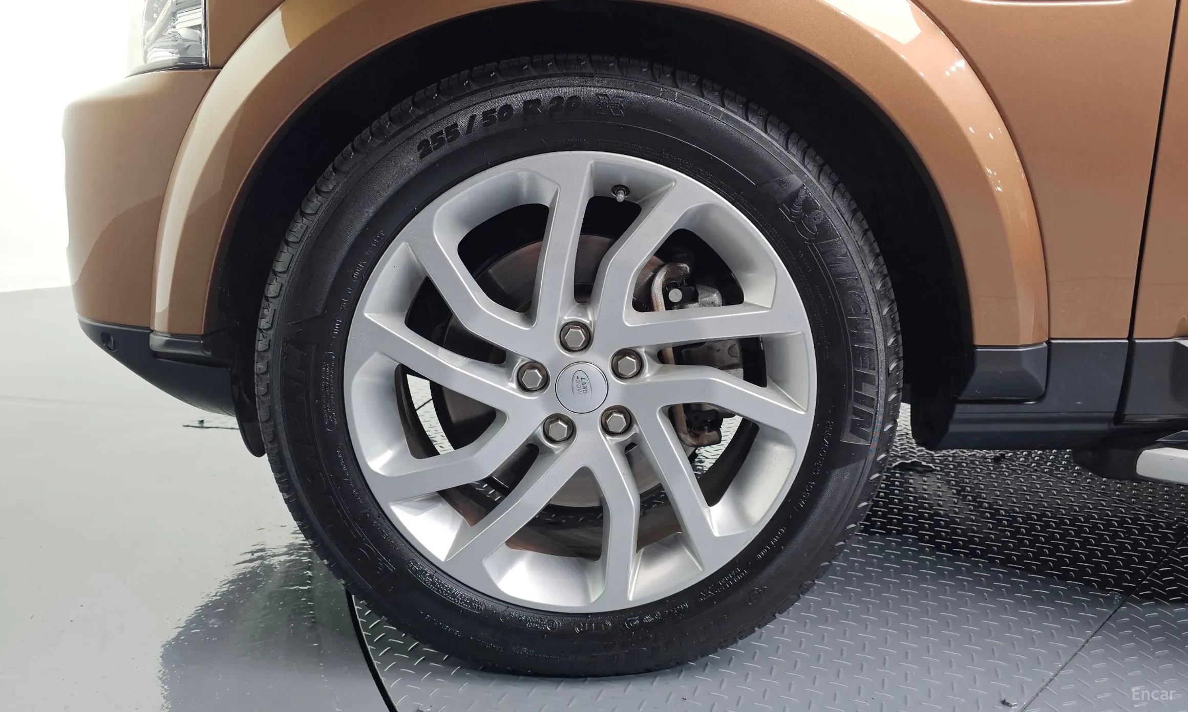 Land Rover Discovery 4 превью 5