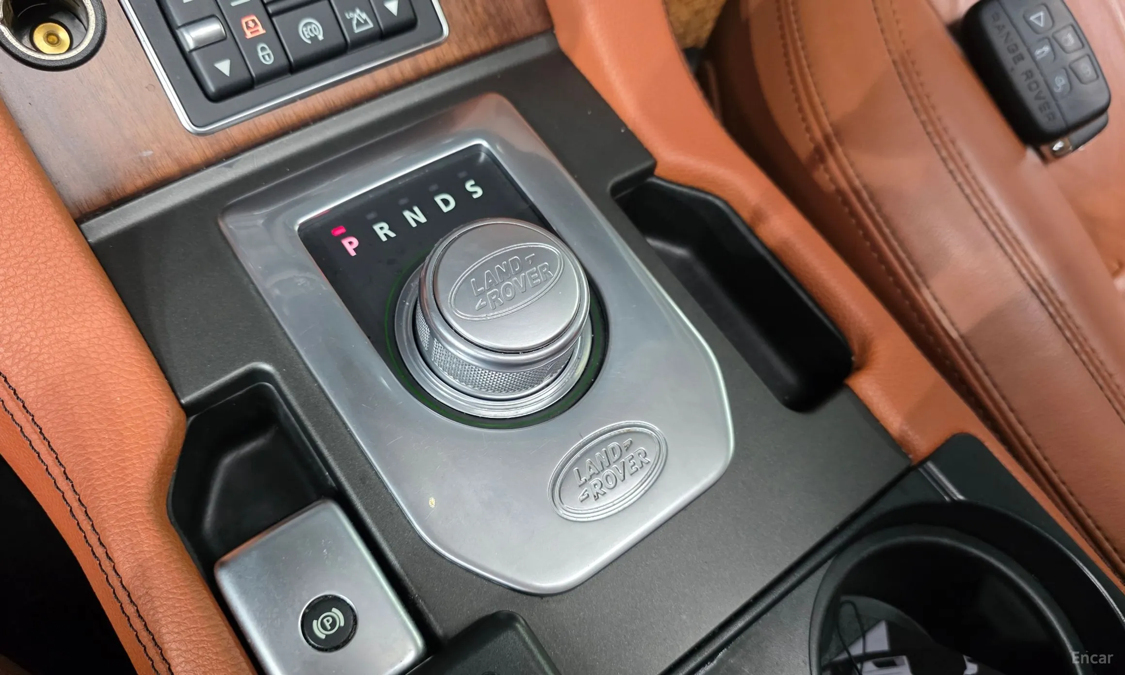 Land Rover Discovery 4 превью 9
