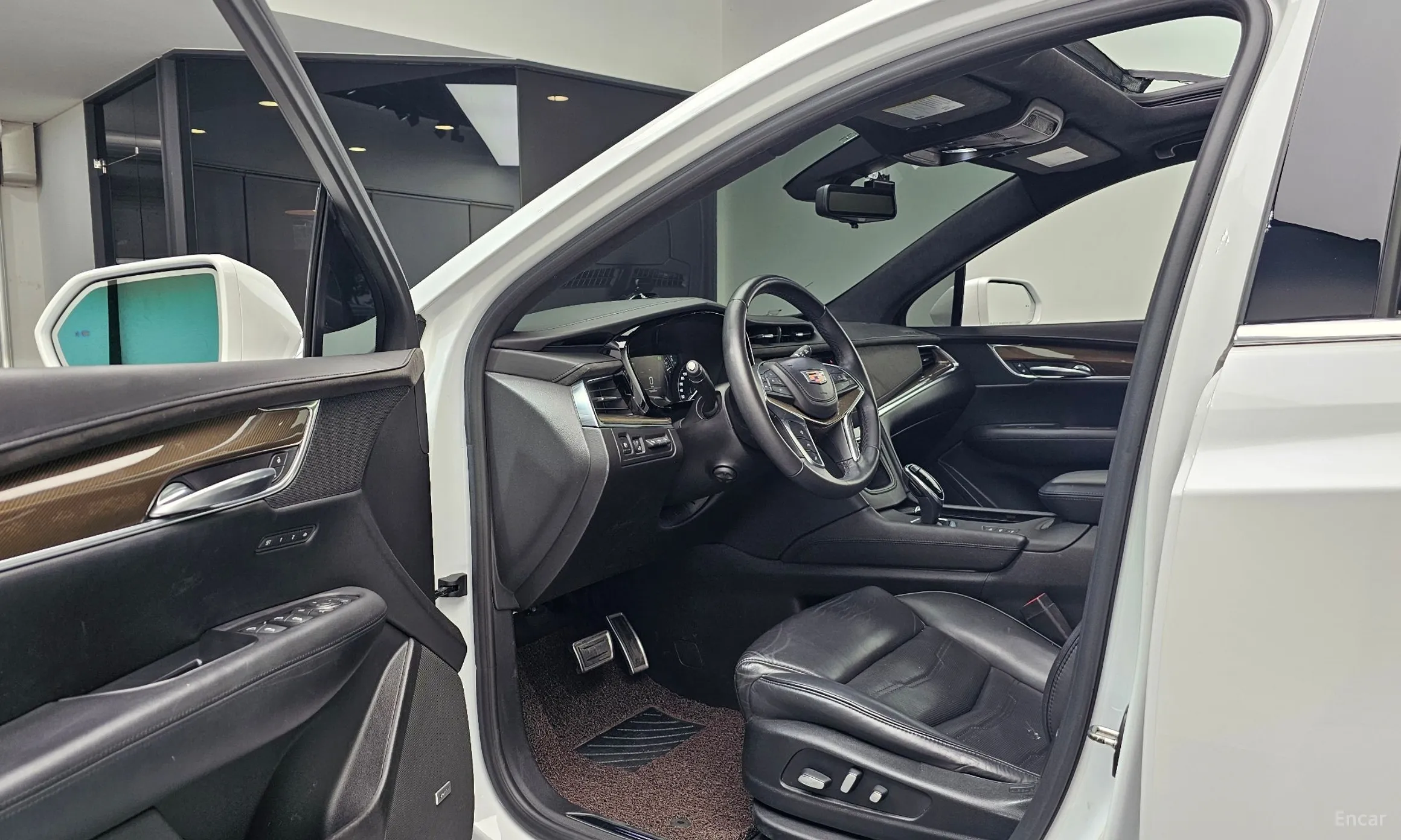 Cadillac XT5 превью 10
