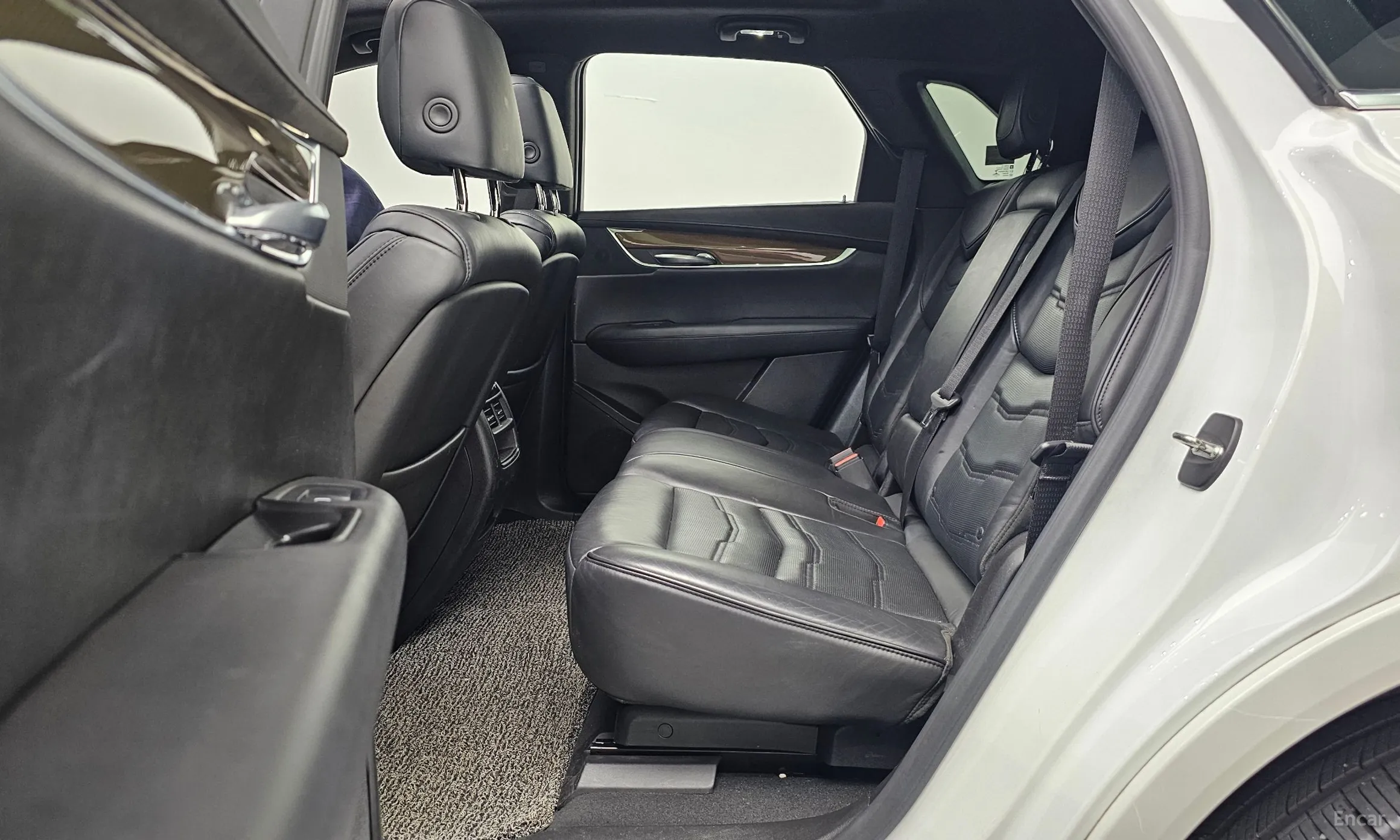 Cadillac XT5 превью 12