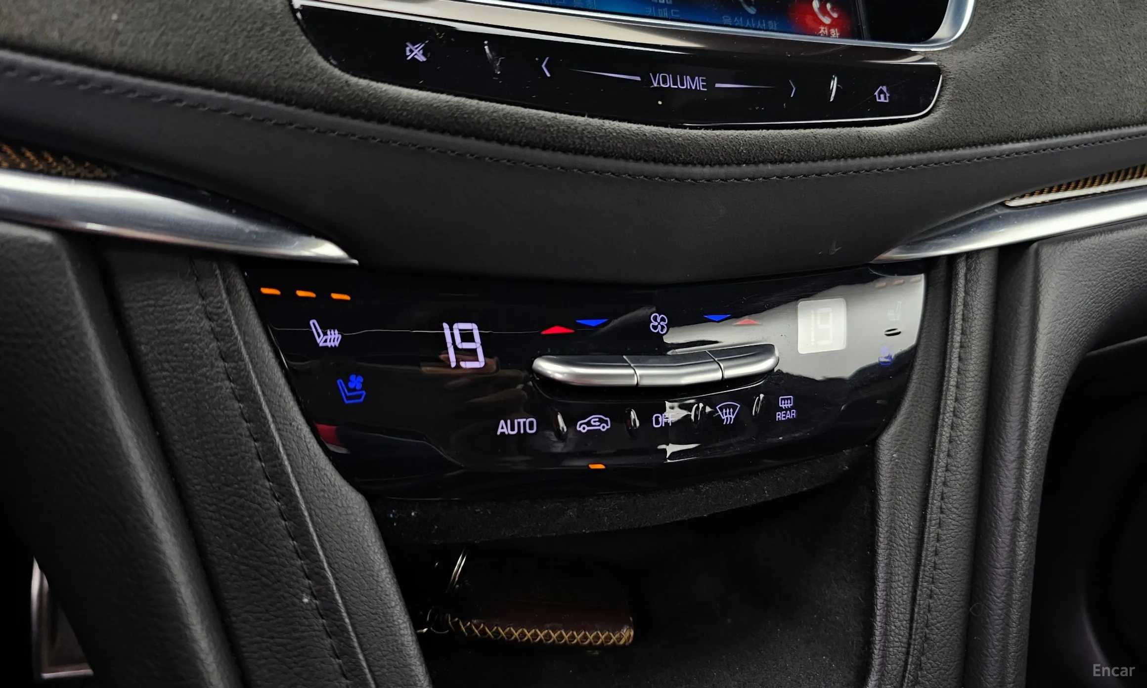 Cadillac XT5 превью 18