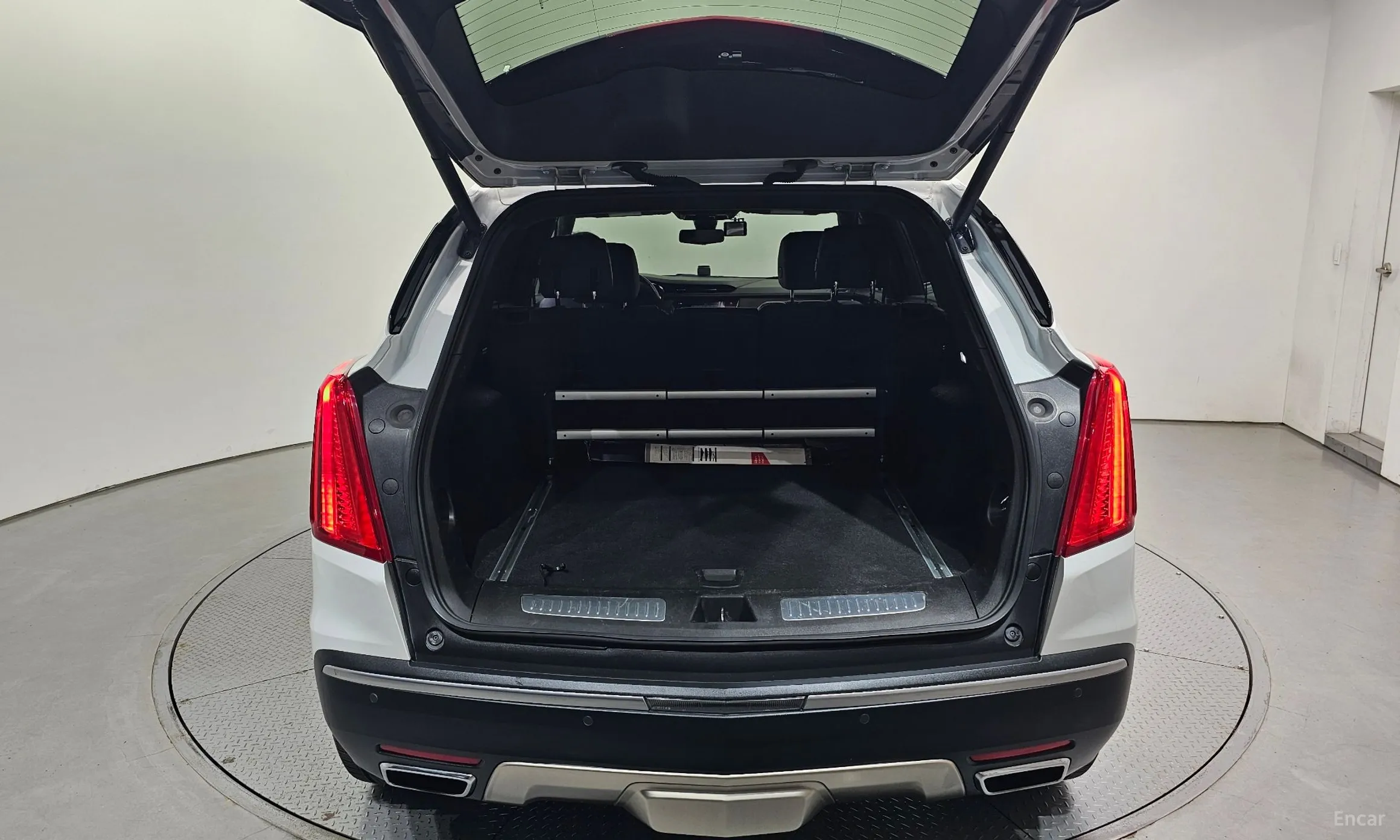 Cadillac XT5 превью 20
