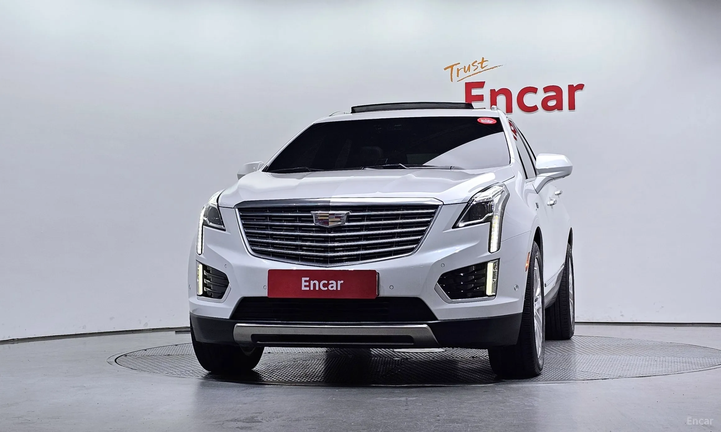 Cadillac XT5 превью 3