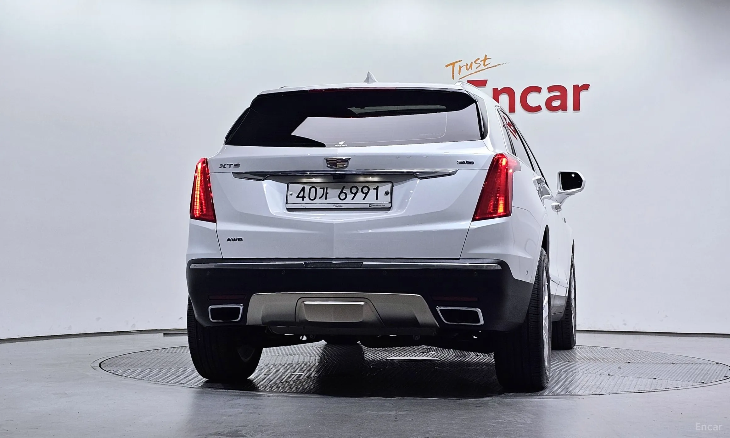 Cadillac XT5 превью 4