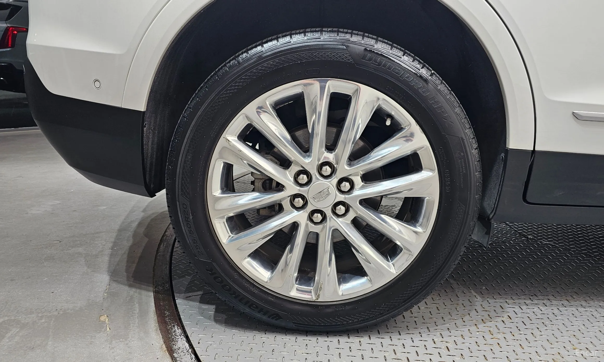 Cadillac XT5 превью 5