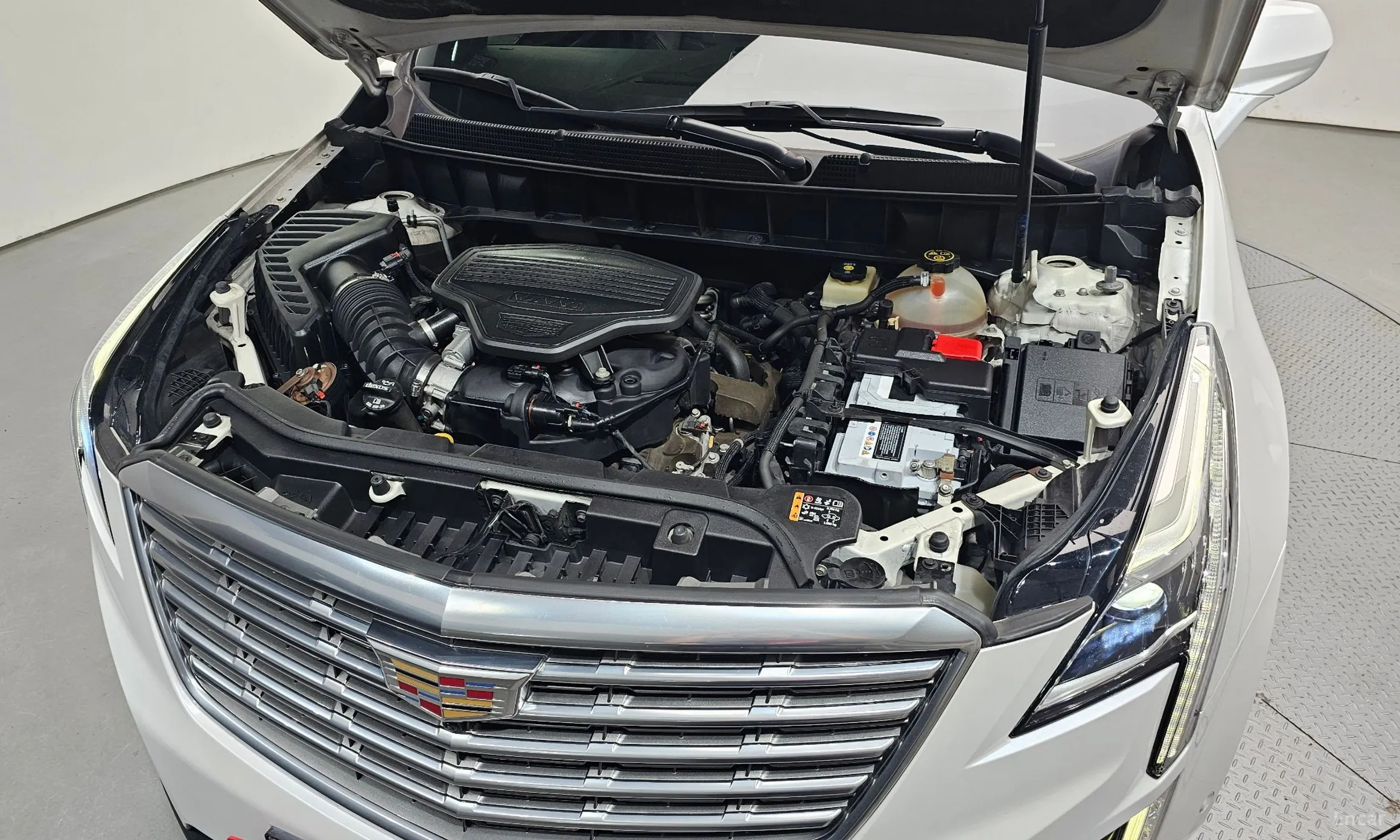 Cadillac XT5 превью 6