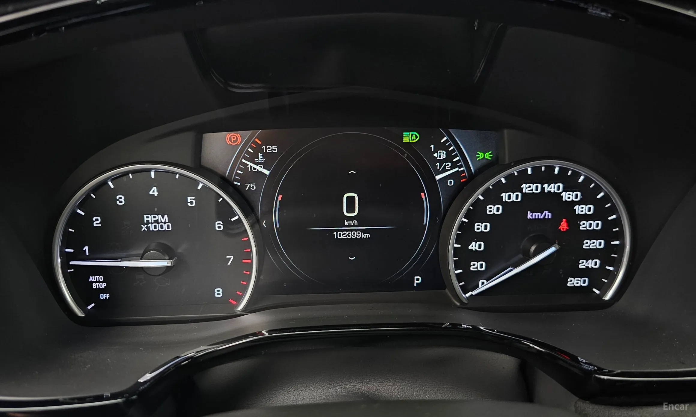 Cadillac XT5 превью 8