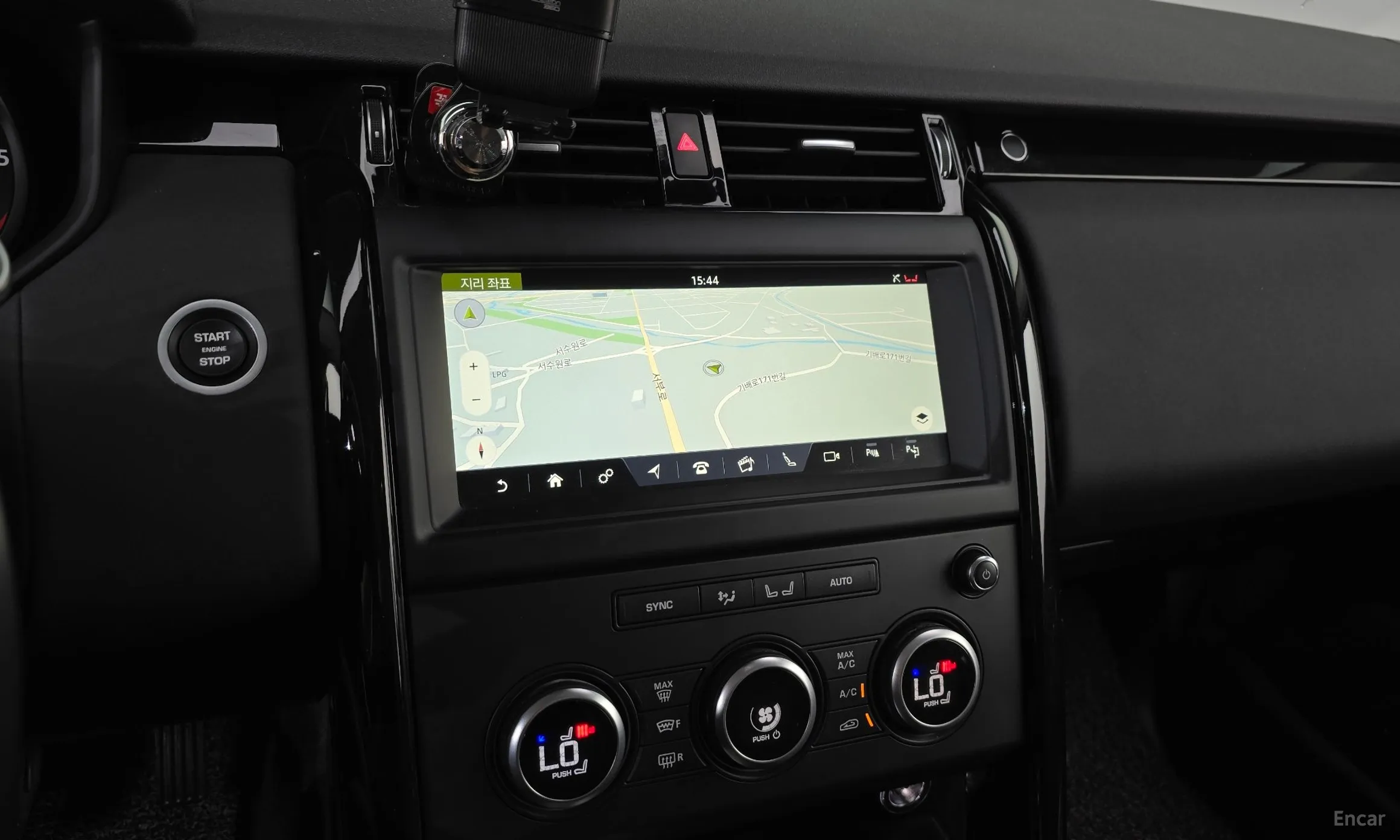 Land Rover Discovery 5 превью 12