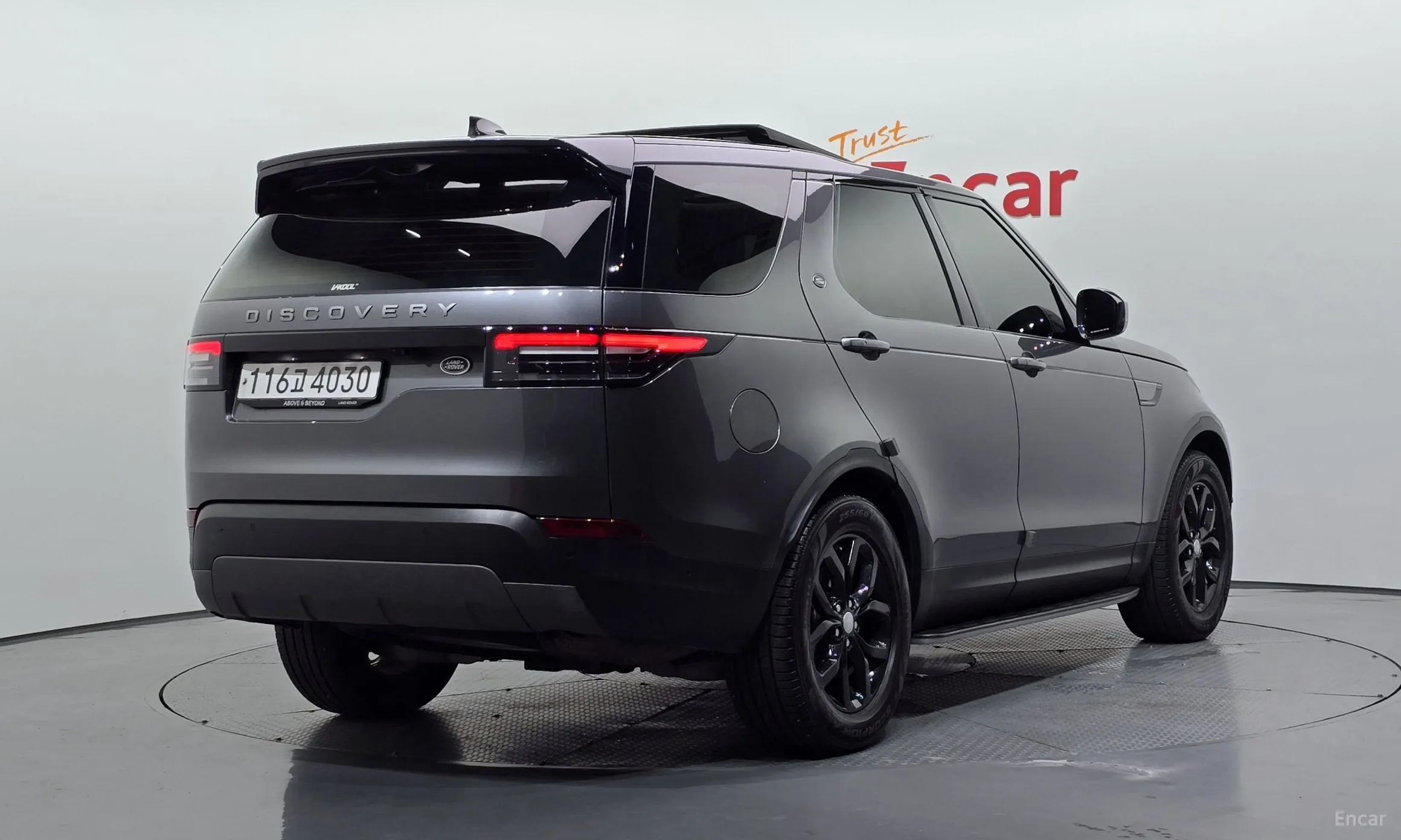 Land Rover Discovery 5 превью 2