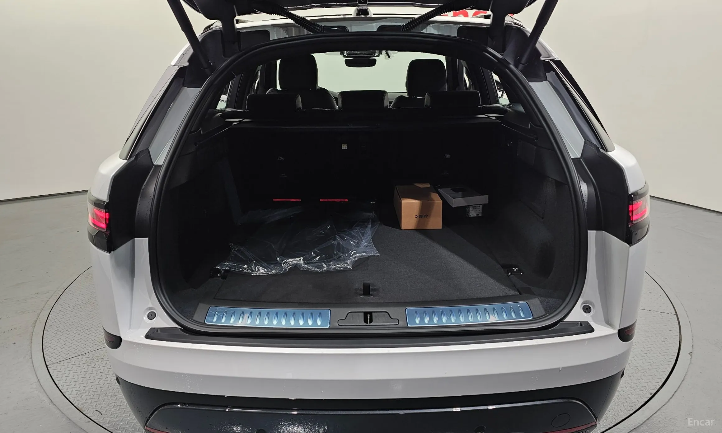 Land Rover Range Rover Bella превью 10