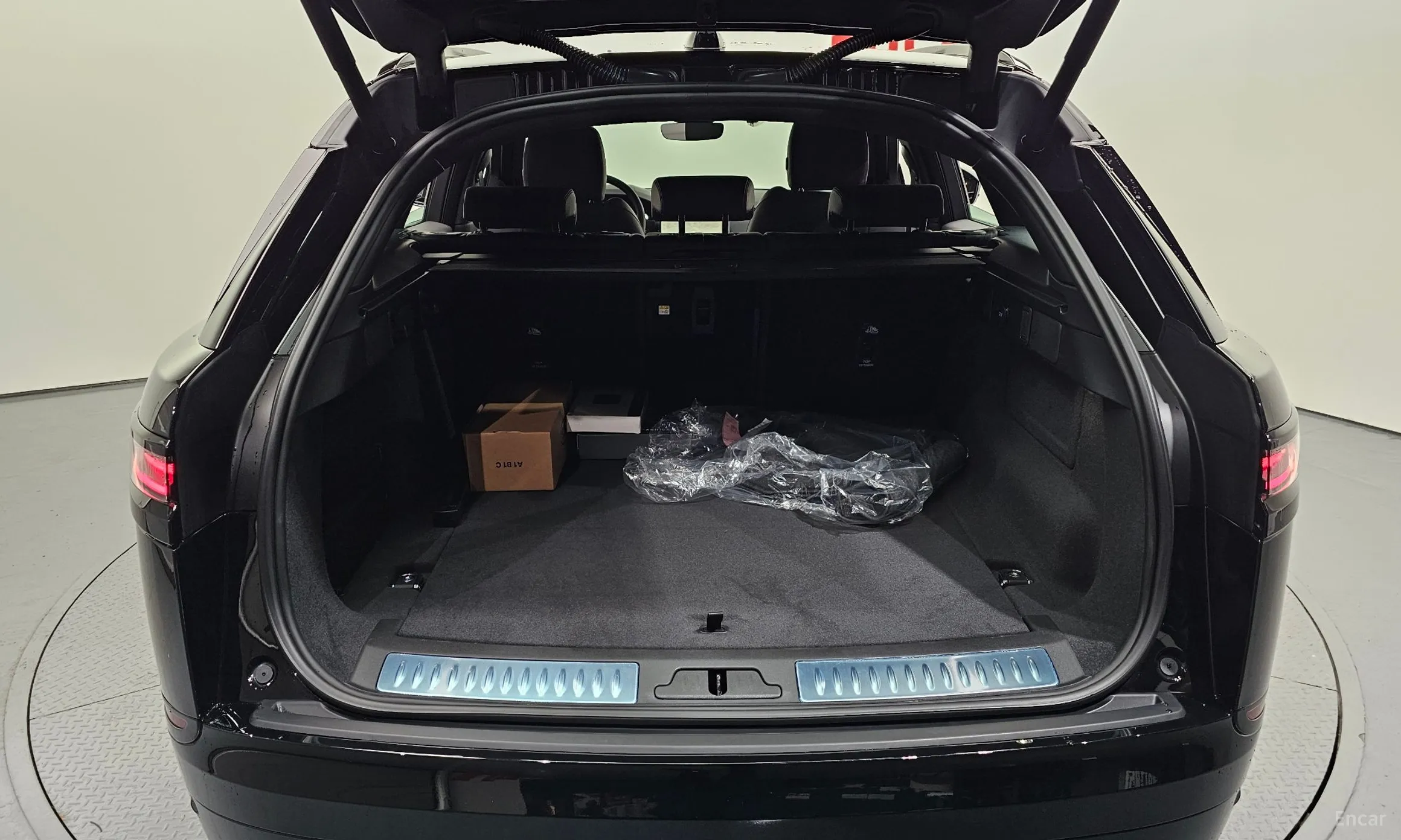 Land Rover Range Rover Bella превью 10