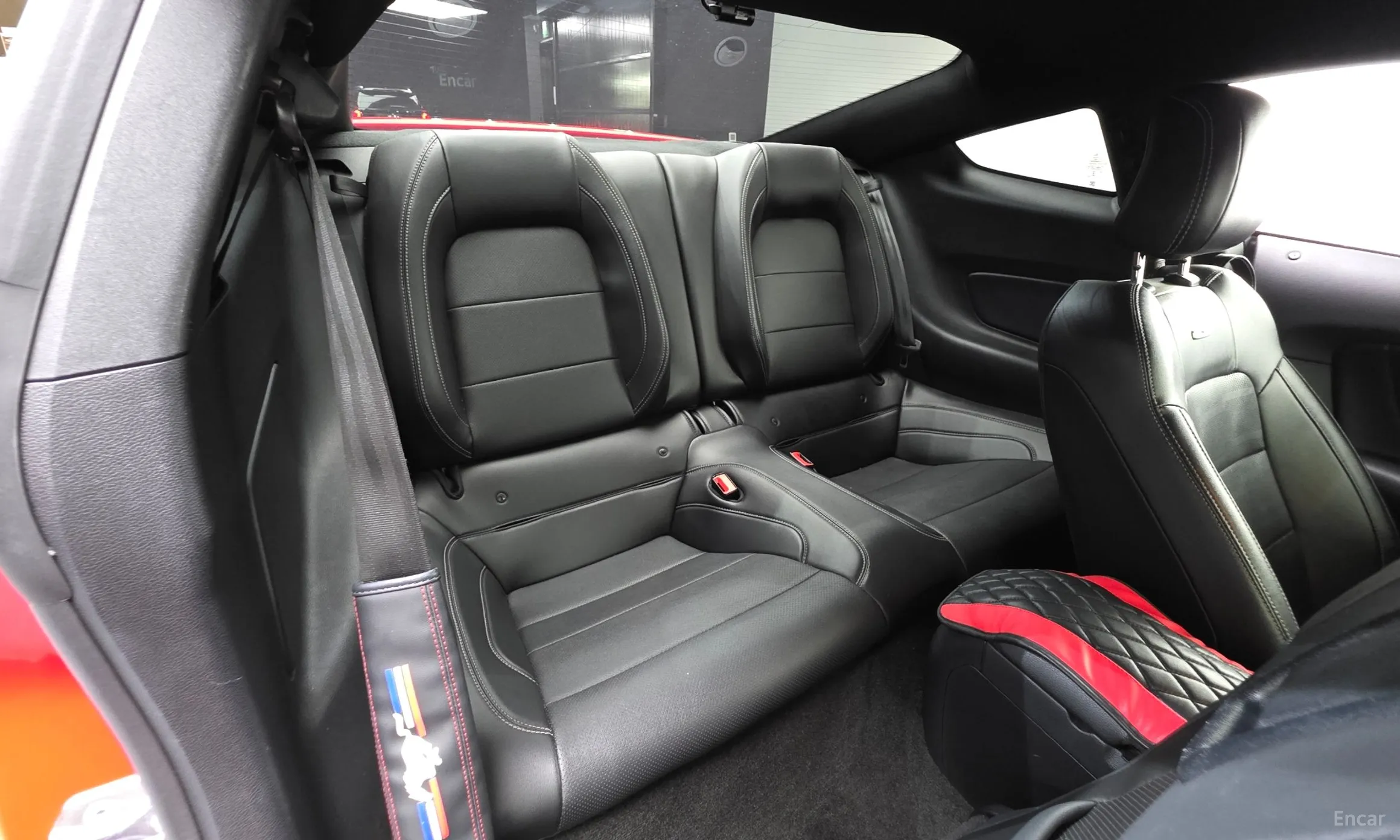 Ford Mustang превью 12