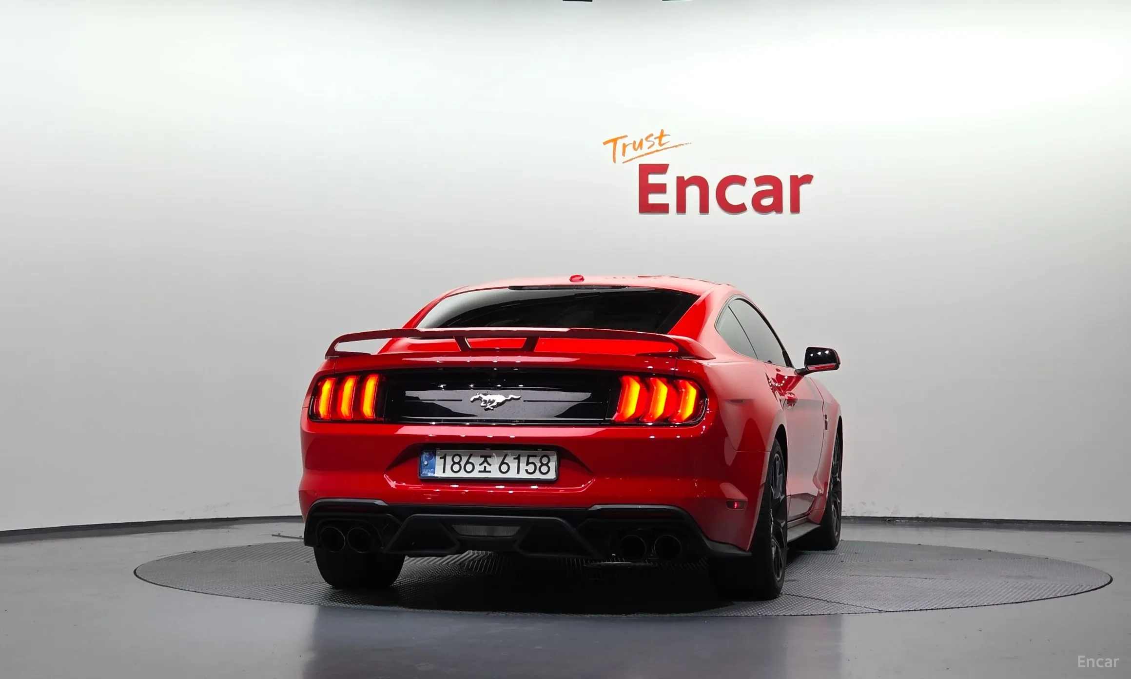 Ford Mustang превью 4