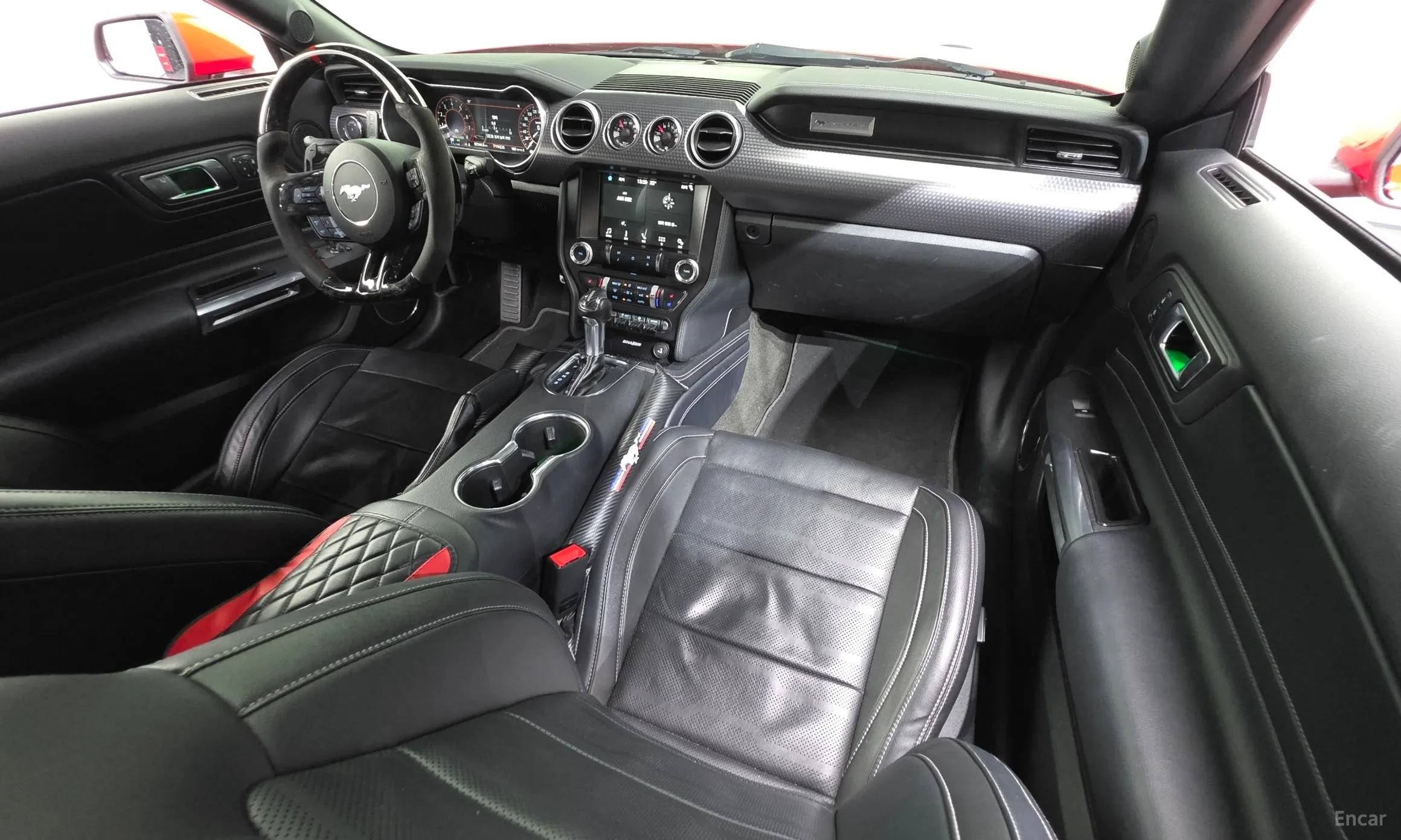 Ford Mustang превью 7