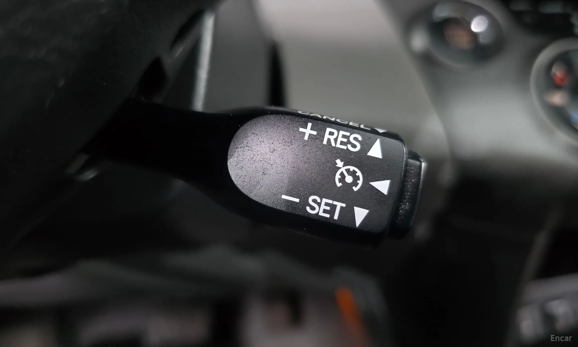 Toyota RAV4 превью 17