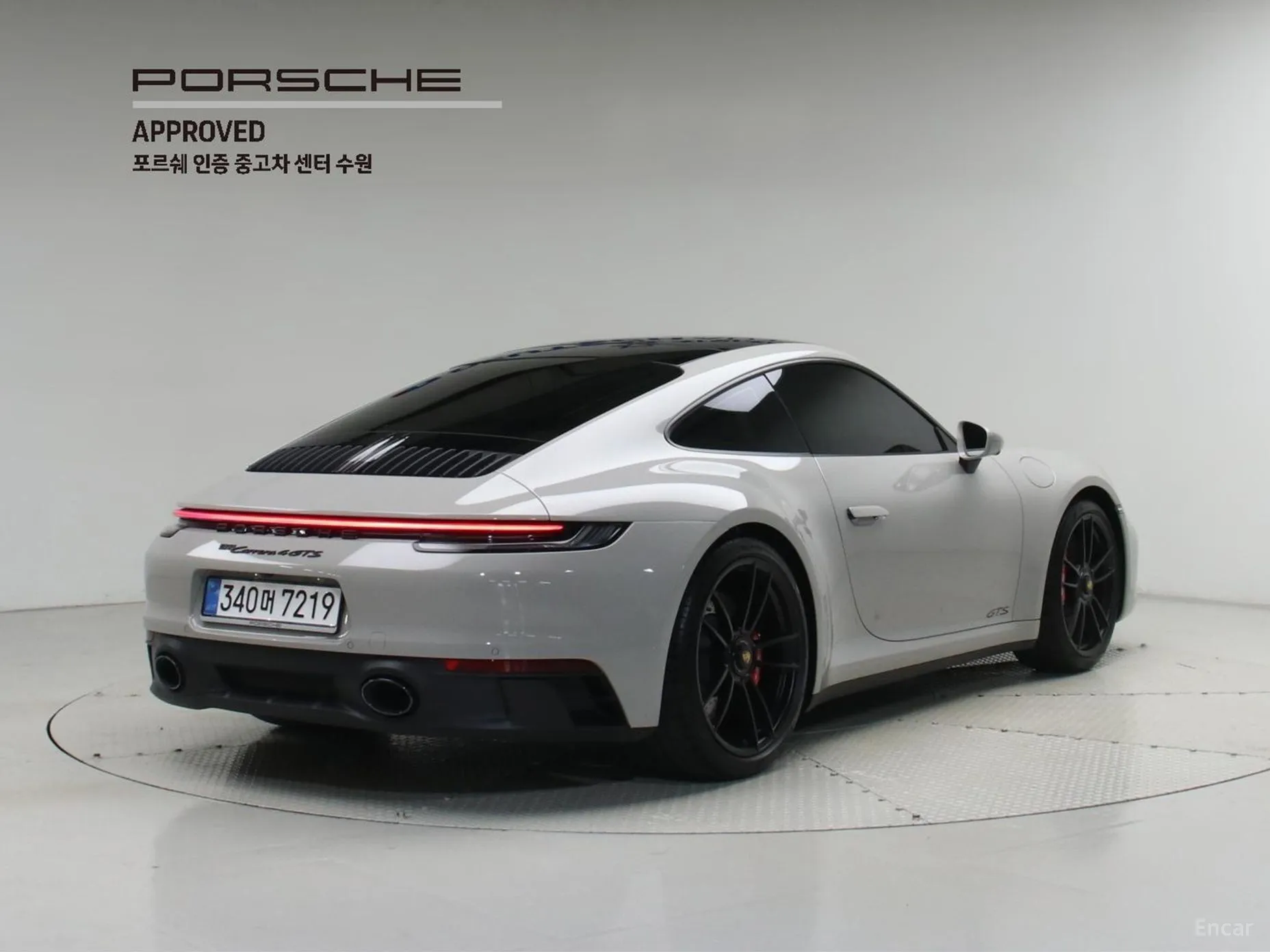 Porsche 911 (992)